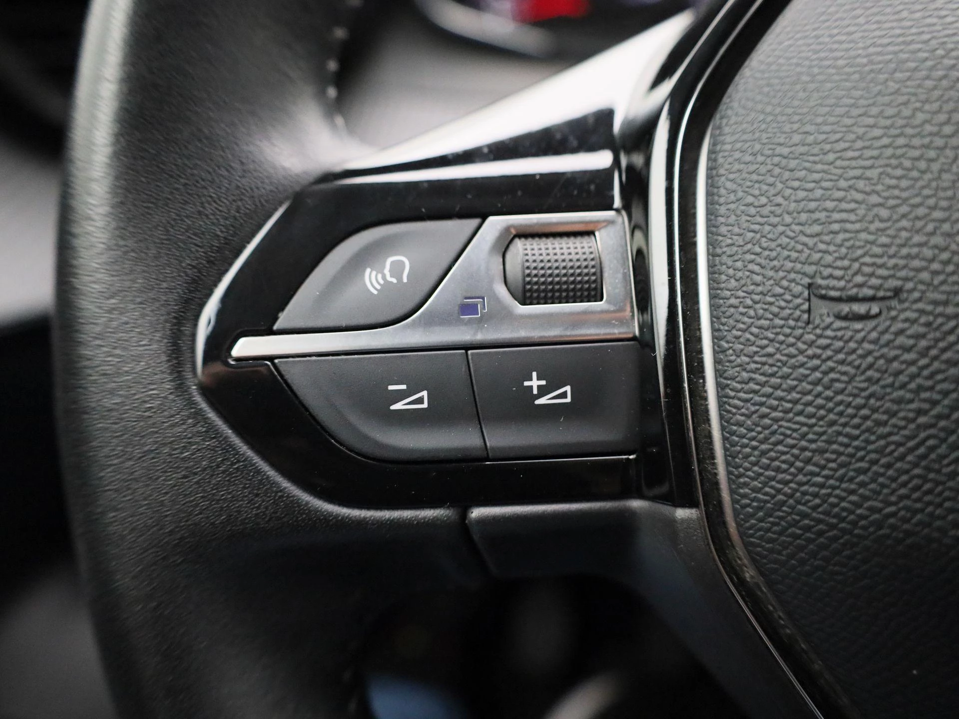 Peugeot-2008-image-16