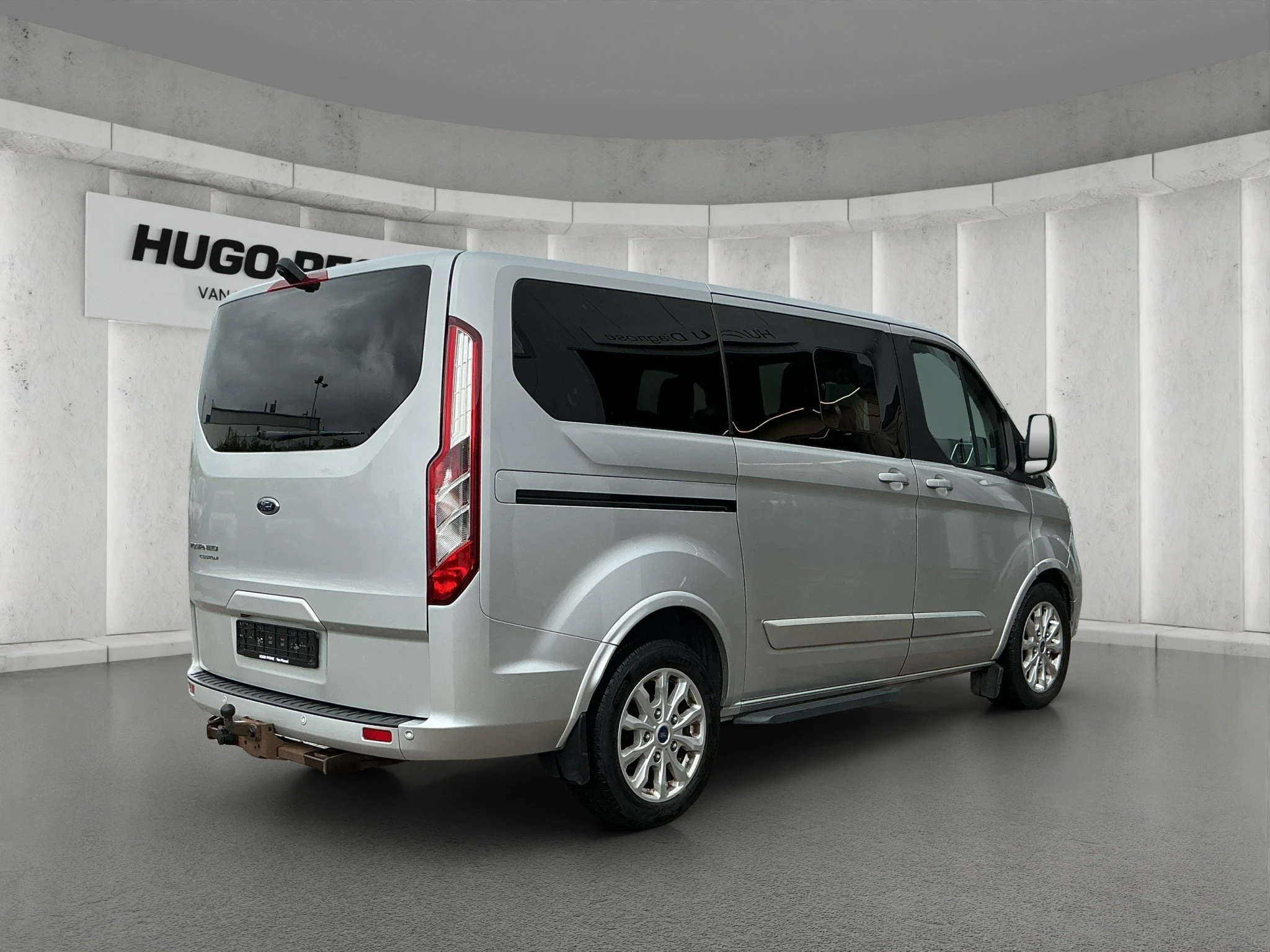 Ford-Tourneo Custom-image-4