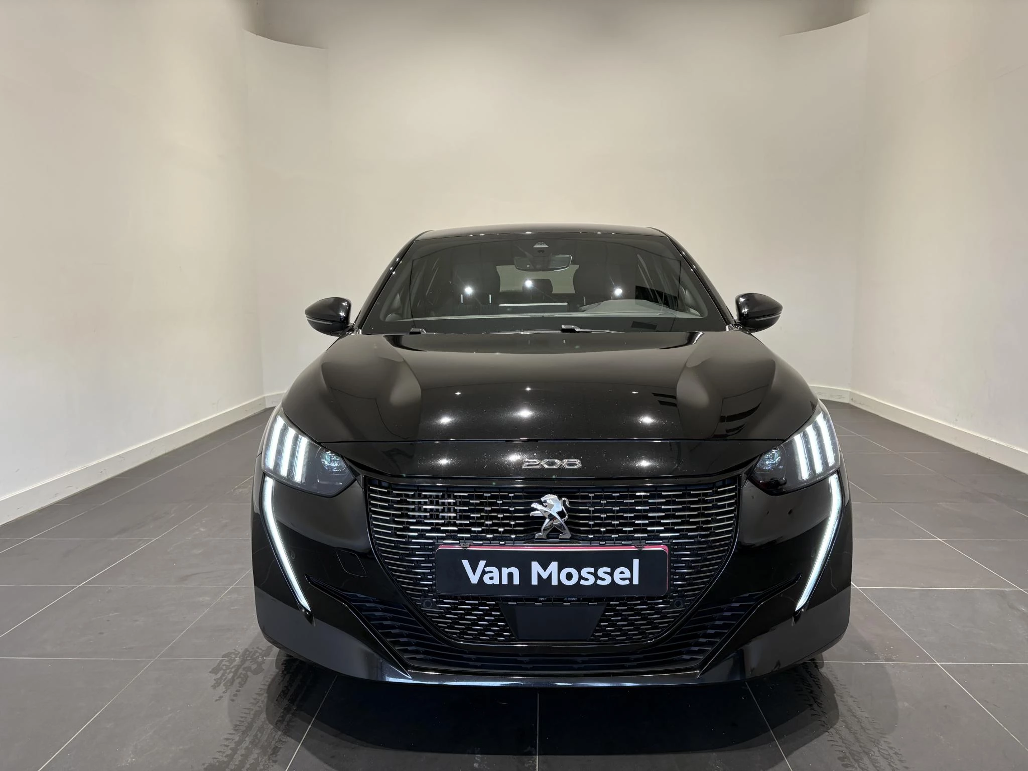 Peugeot-208-image-1