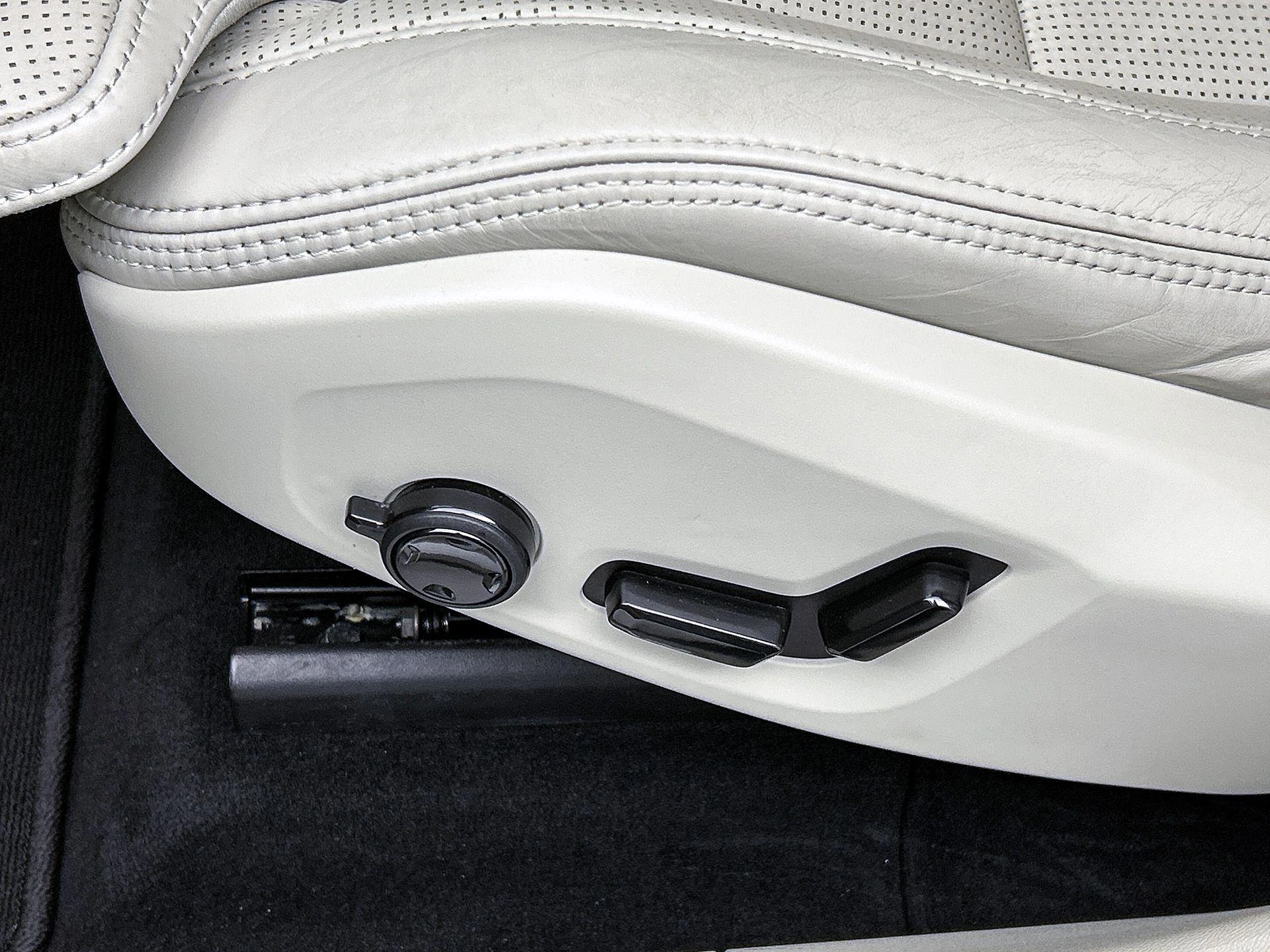 Volvo-XC60-image-24