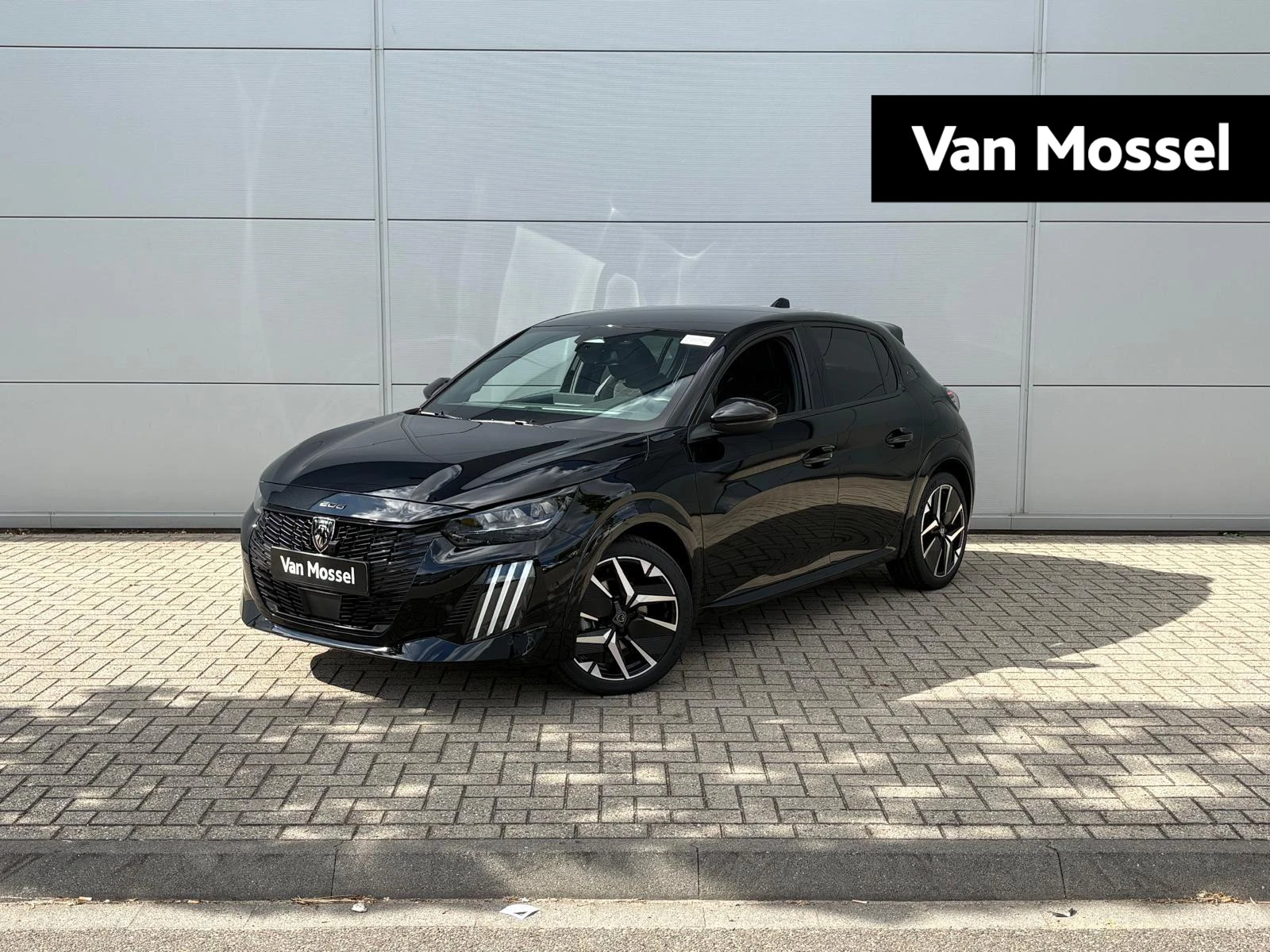 Peugeot-208-image-0