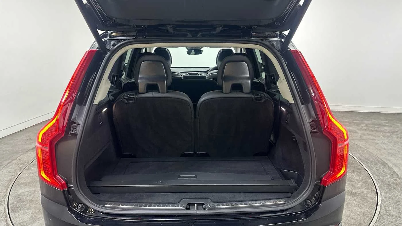 Volvo-XC90-image-14