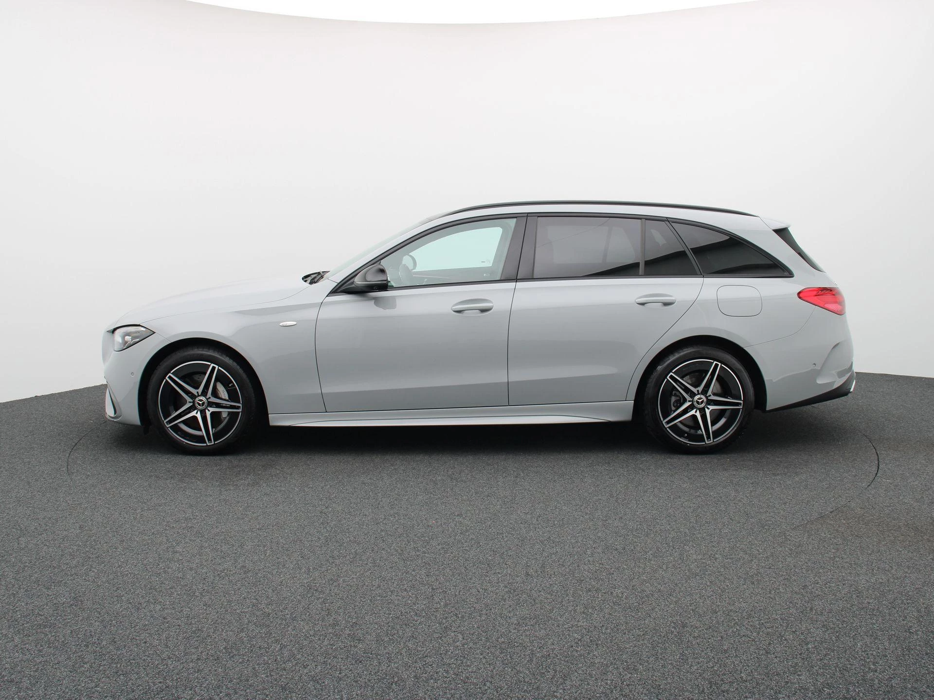 Mercedes-Benz Classe C 300 e AMG Line Estate + LEDER TWO TONE + PANO DAK + BURMESTER +