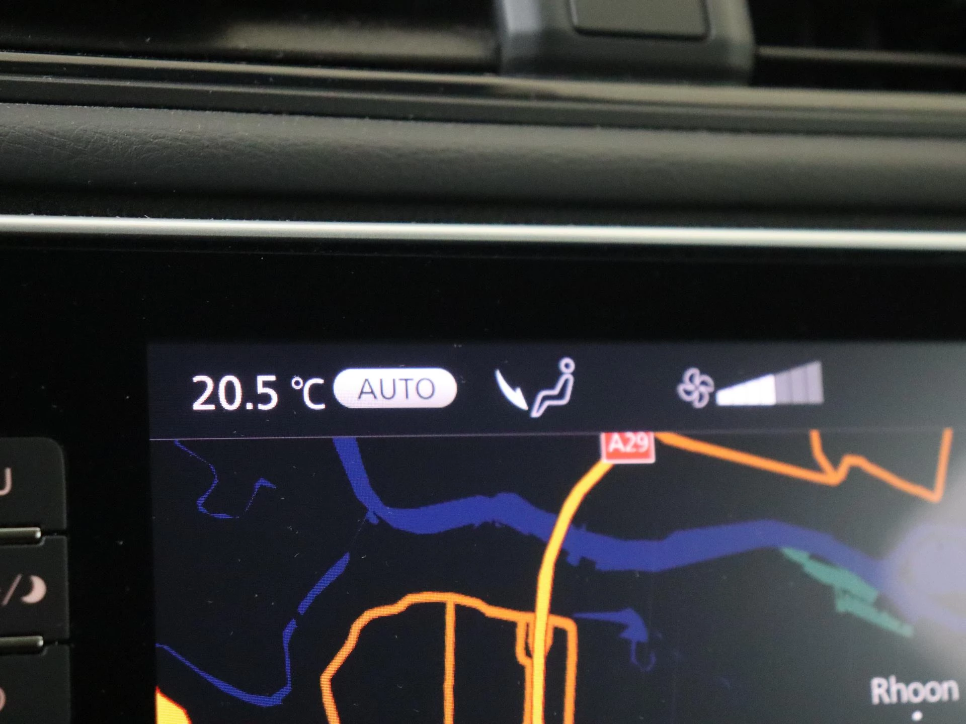 Nissan-Leaf-image-18