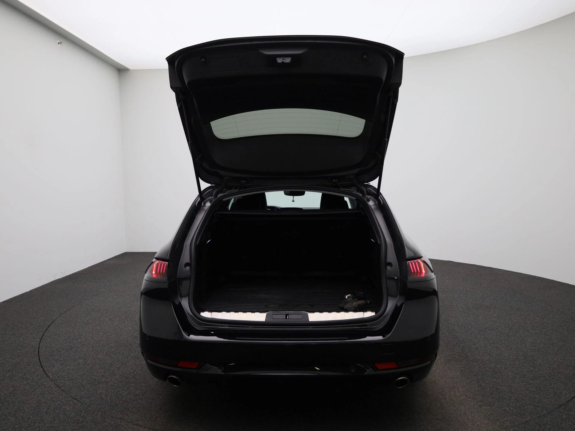 Peugeot-508-image-10