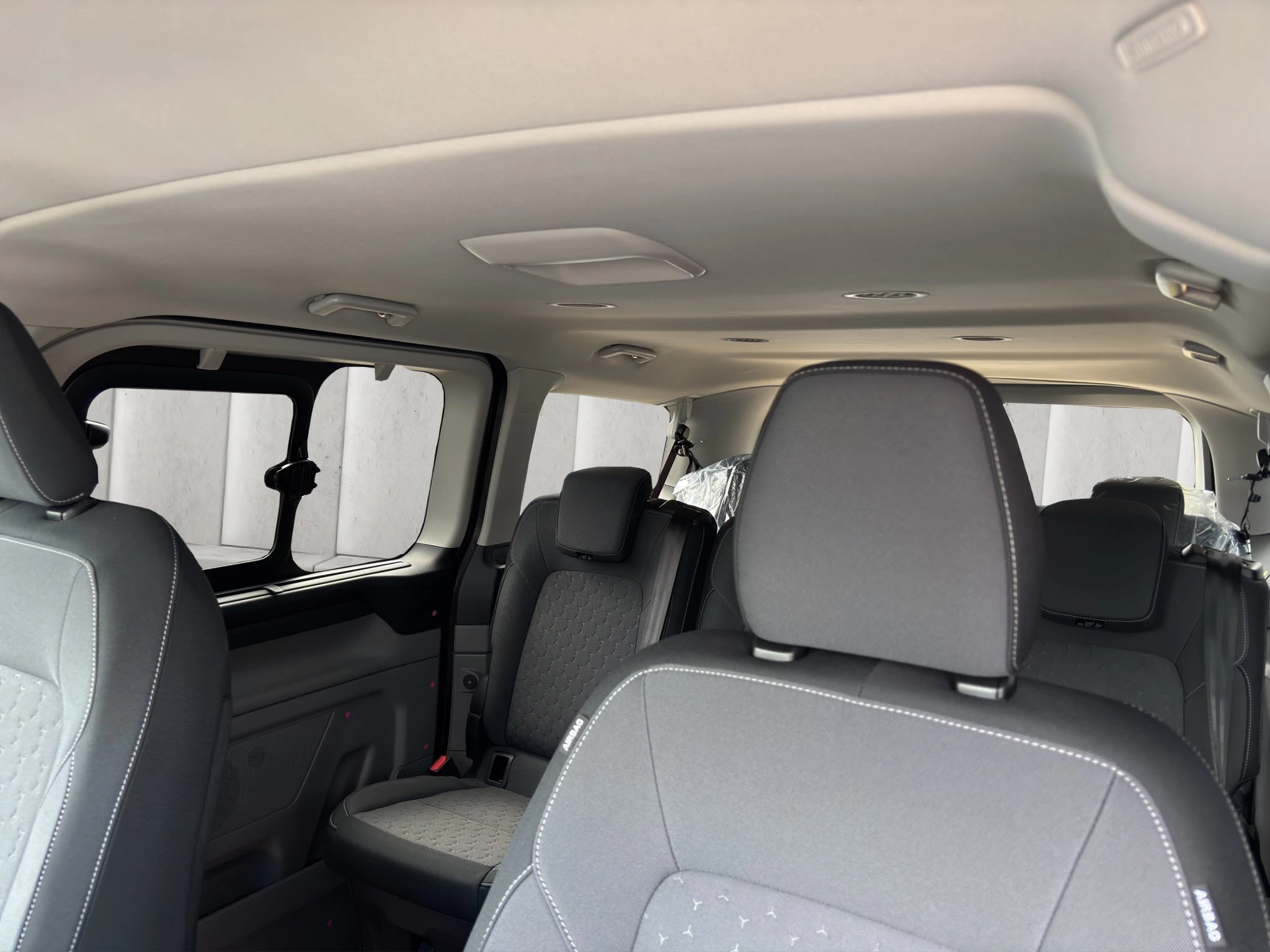 Ford Tourneo Custom Titanium 2.0 EcoBlue 125kW 320 L1 Auto FWD Van. 4-türig