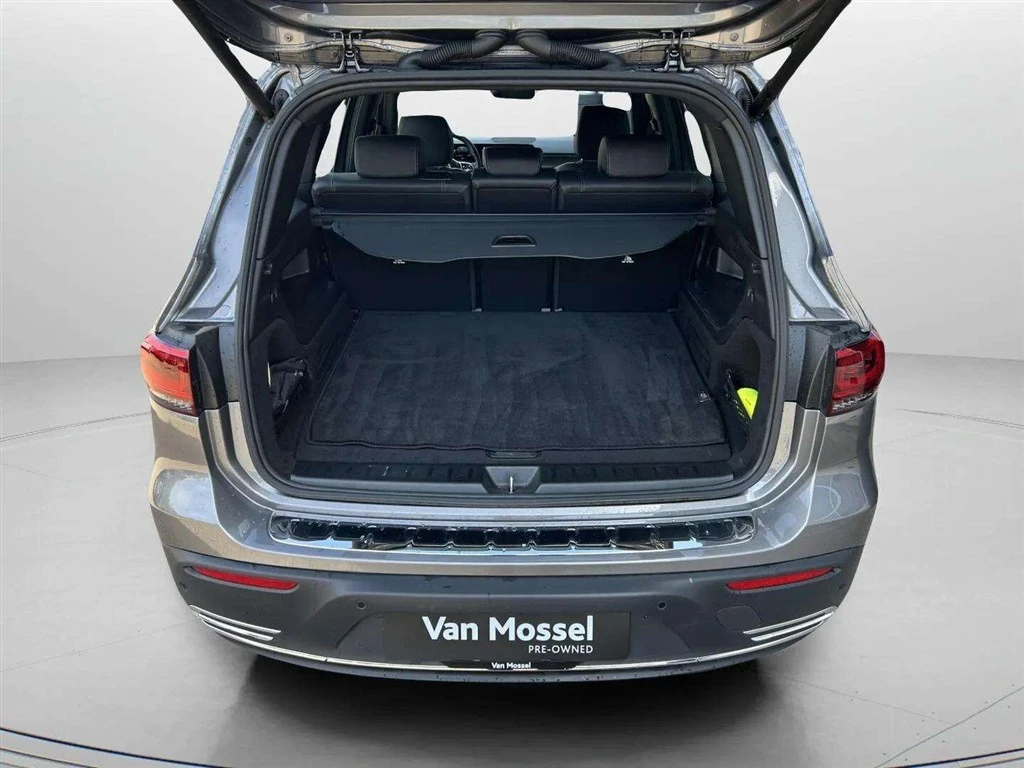 Mercedes-Benz-EQB-image-22