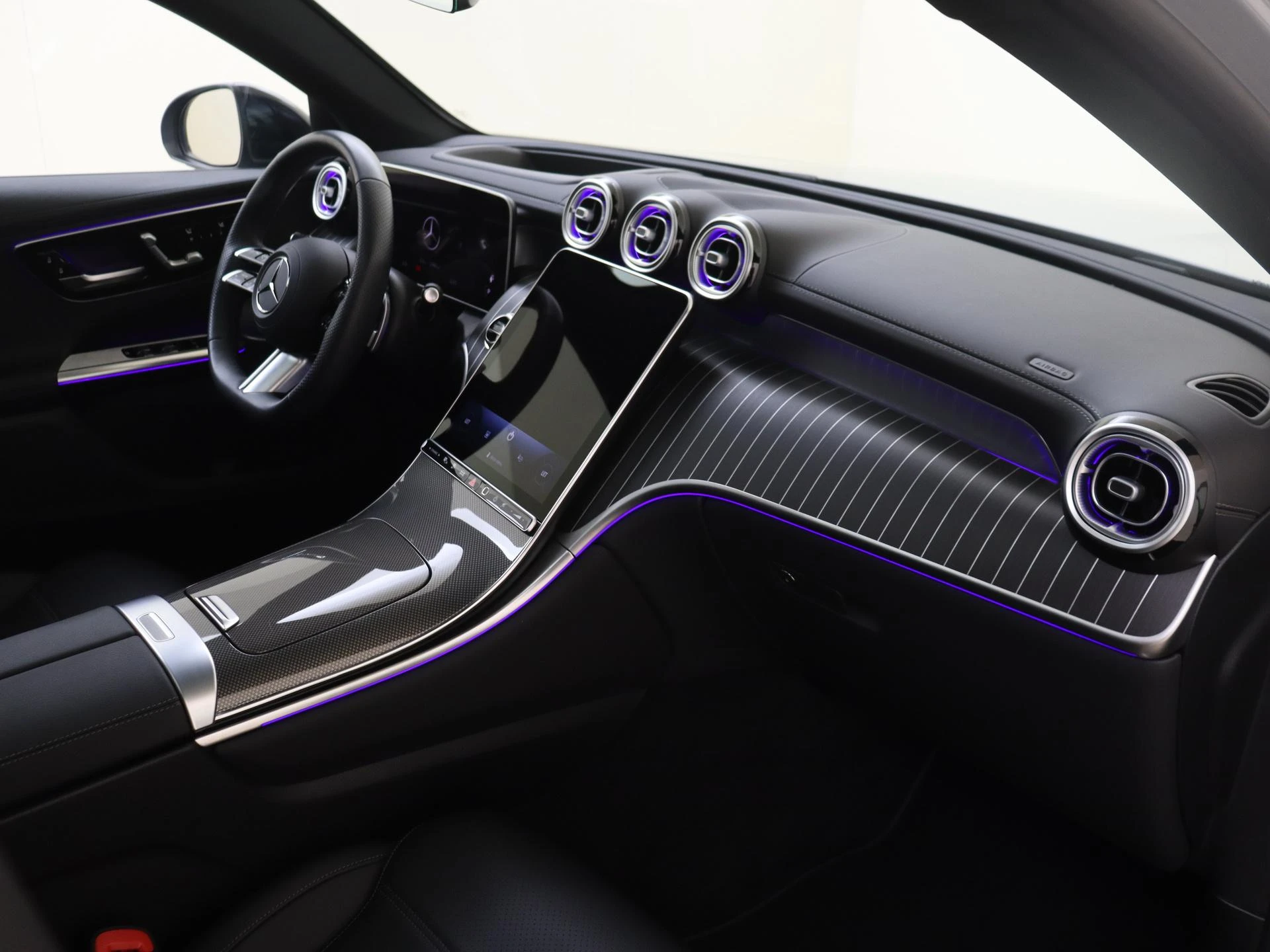 Mercedes-Benz-GLC-image-4