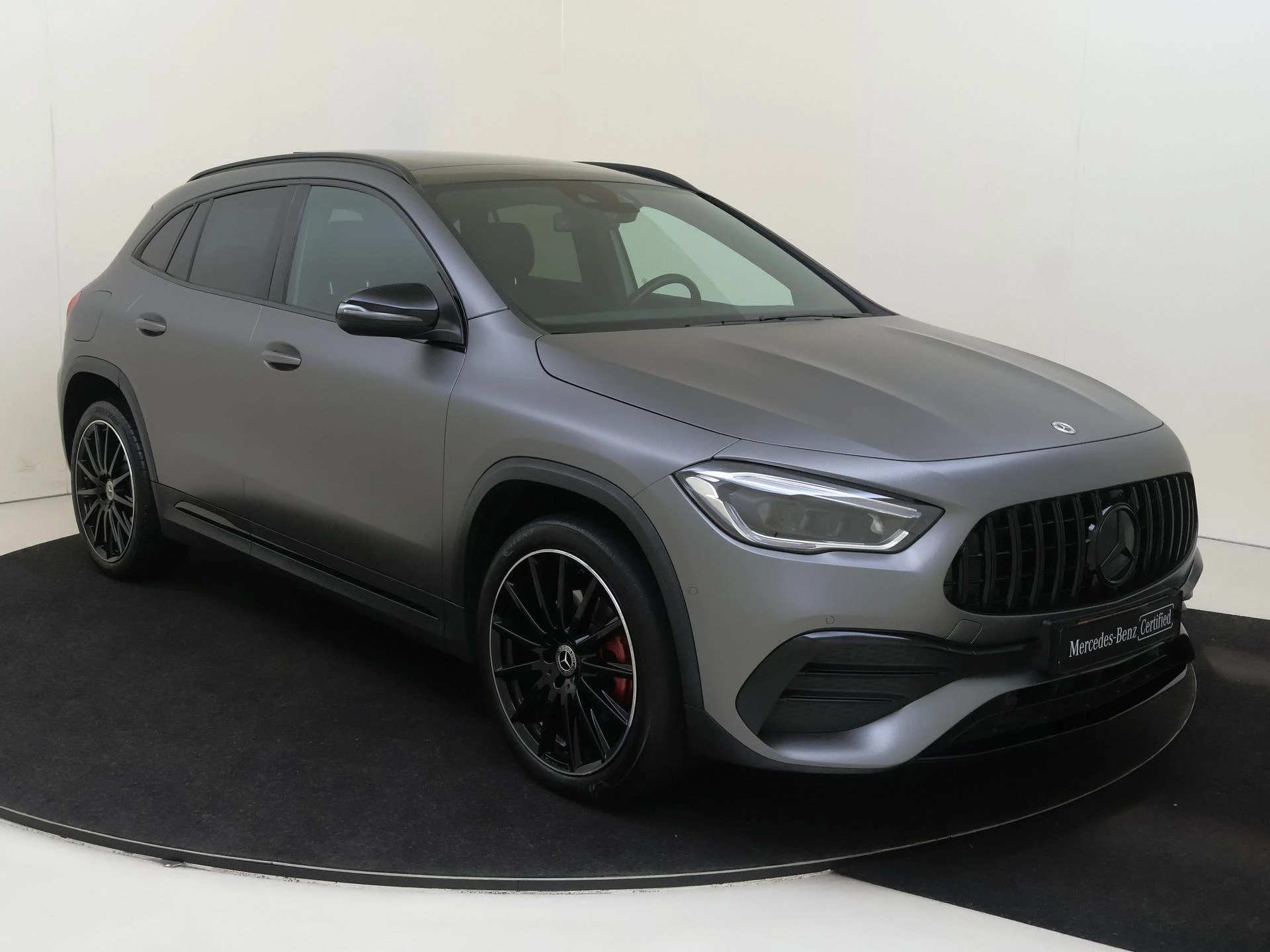 Mercedes-Benz-GLA-image-4