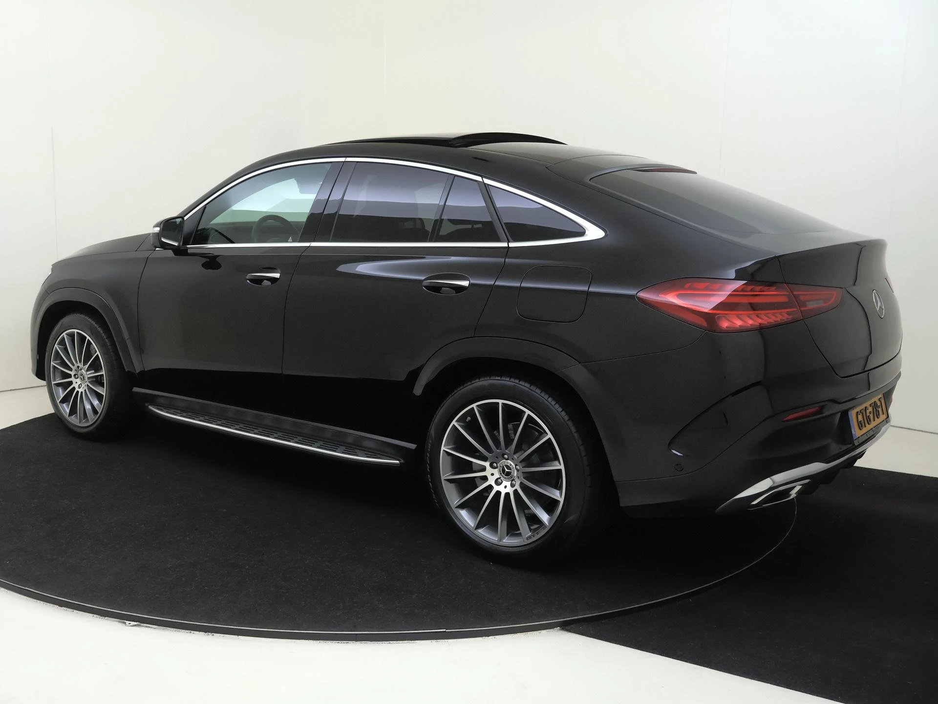 Mercedes-Benz-GLE-image-5