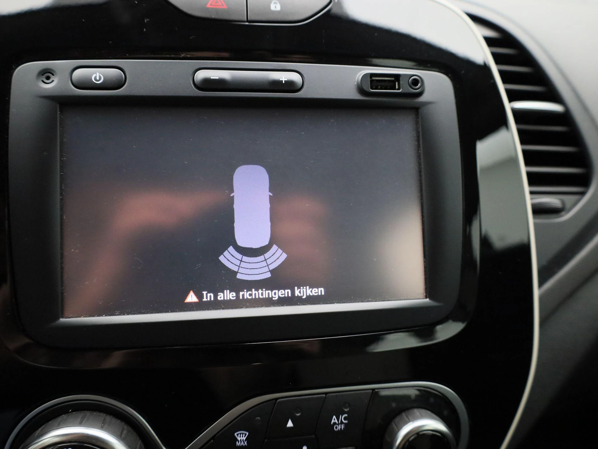 Renault-Captur-image-25