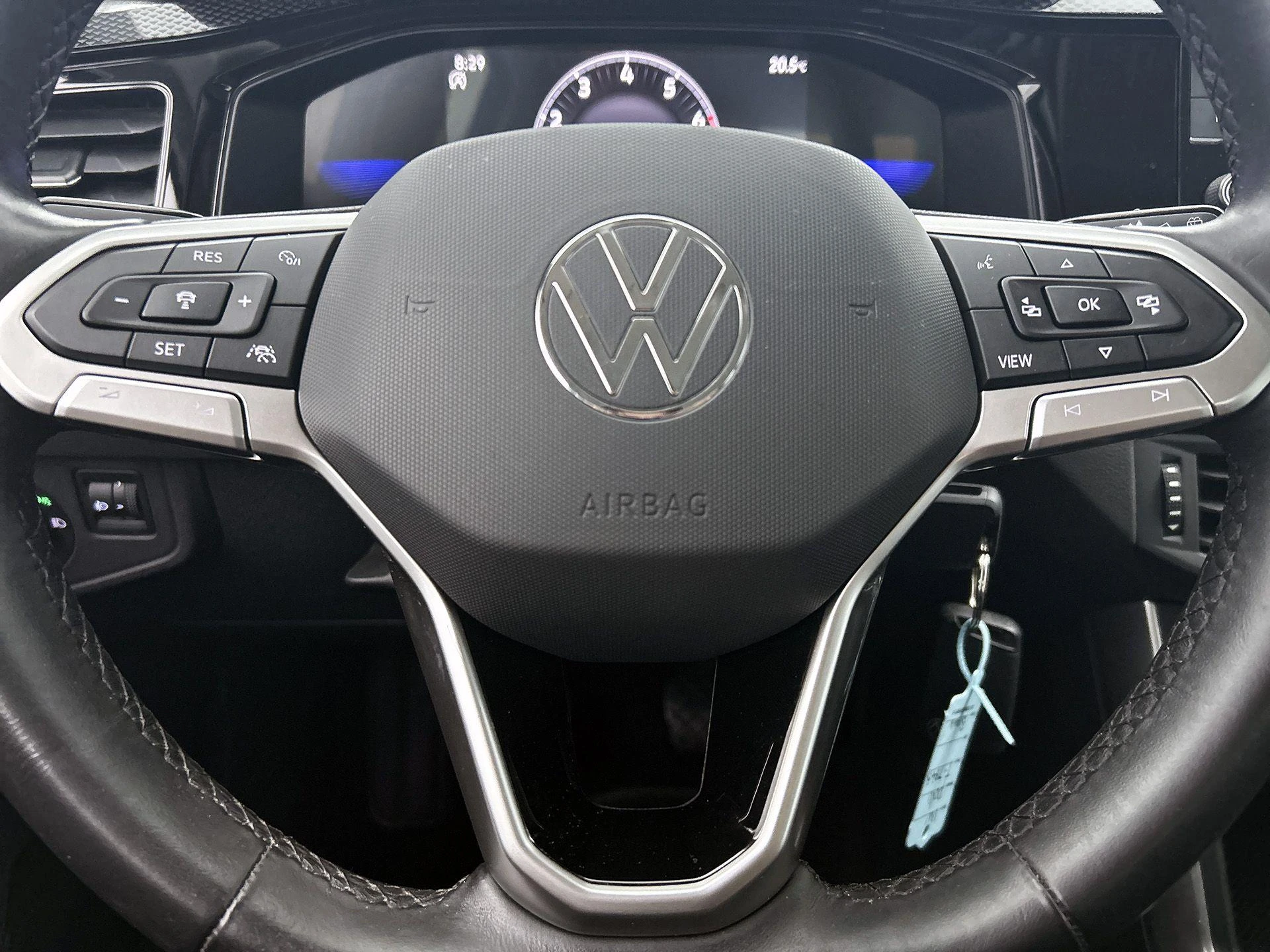 Volkswagen-Polo-image-29