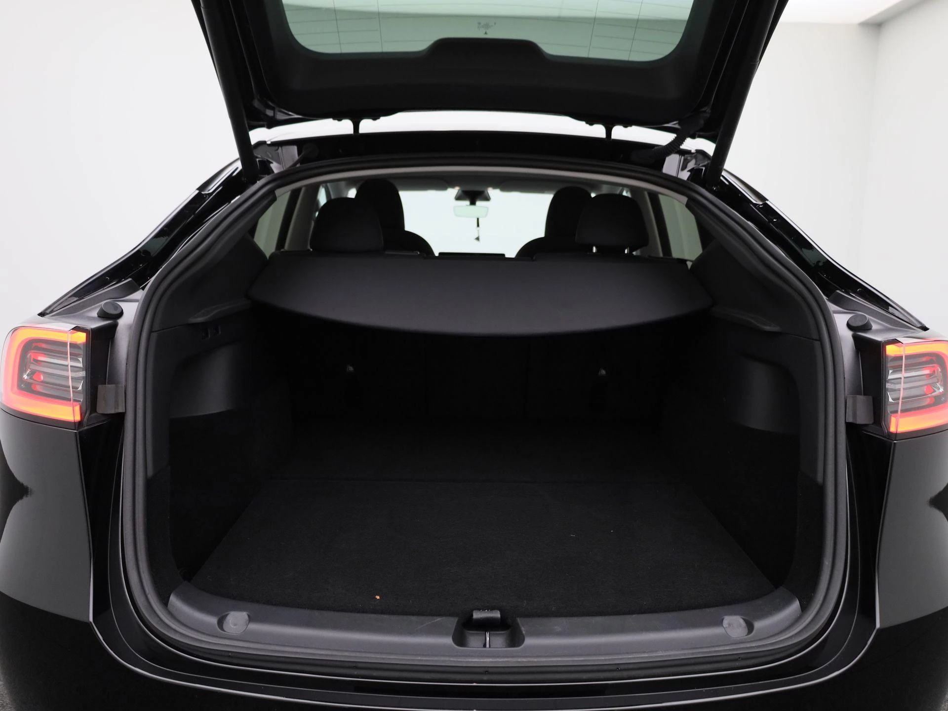 Tesla Model Y RWD
