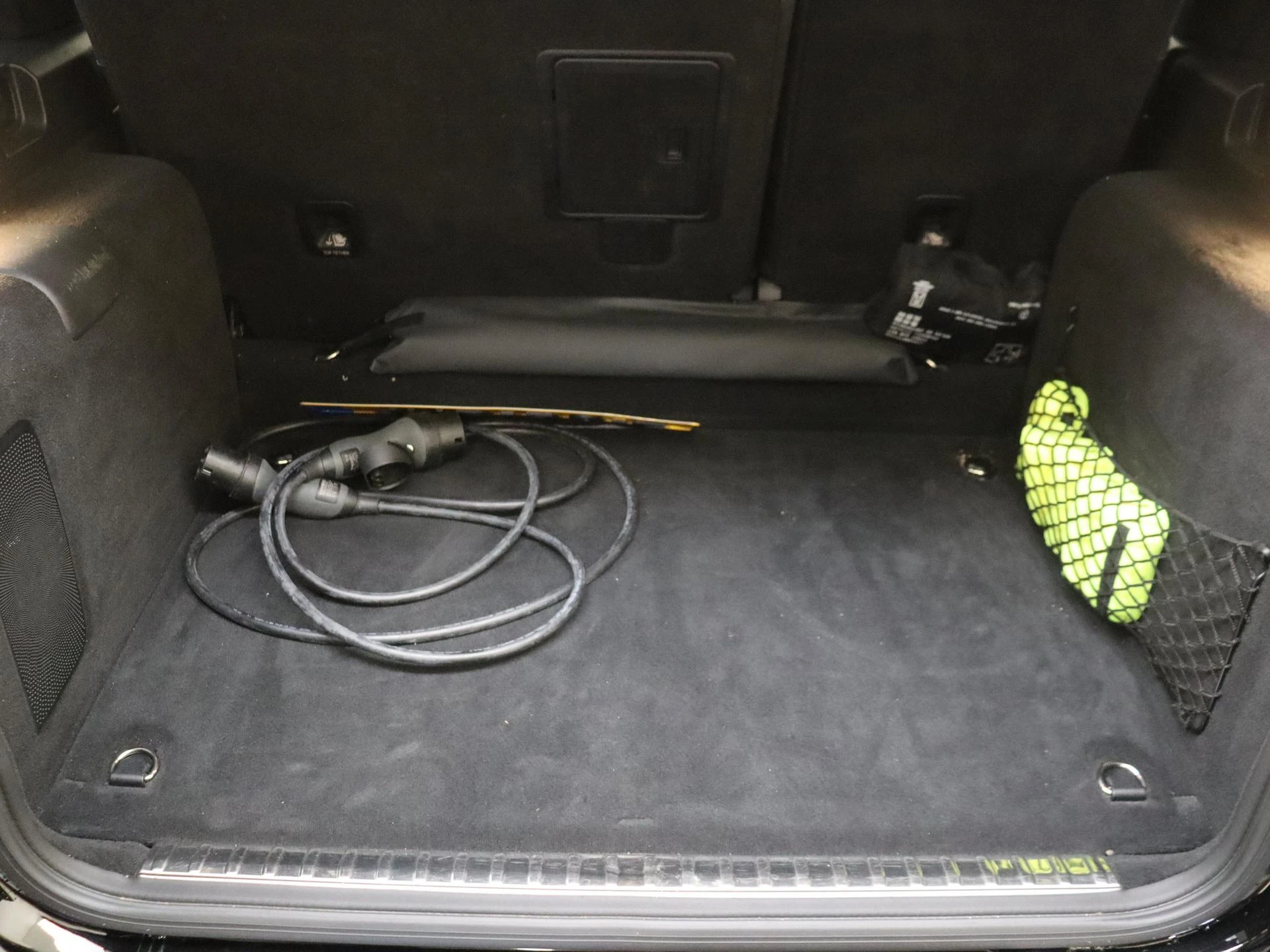 Mercedes-Benz-G-Klasse-image-28