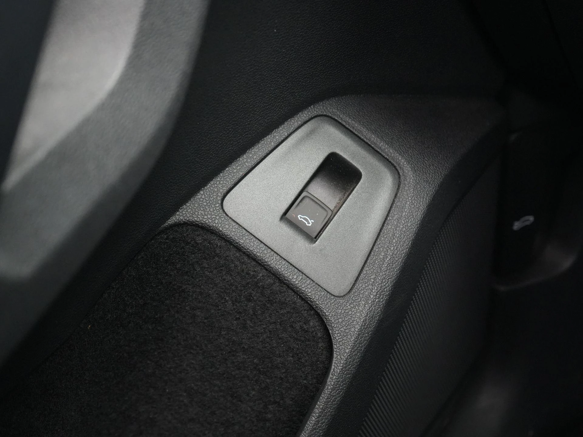Volkswagen-Tiguan-image-34