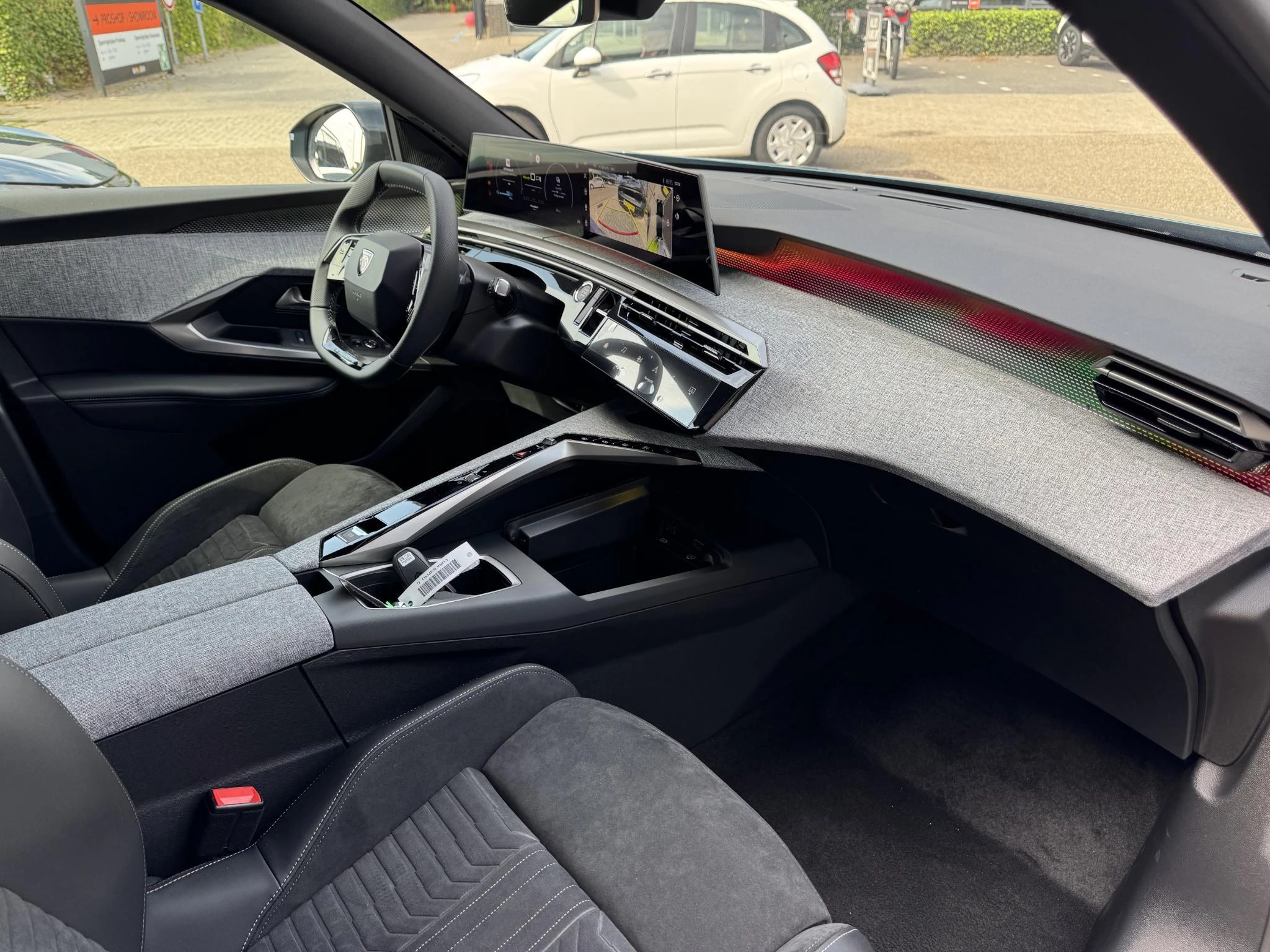 Peugeot e-3008 GT Long Range 230 97 kWh