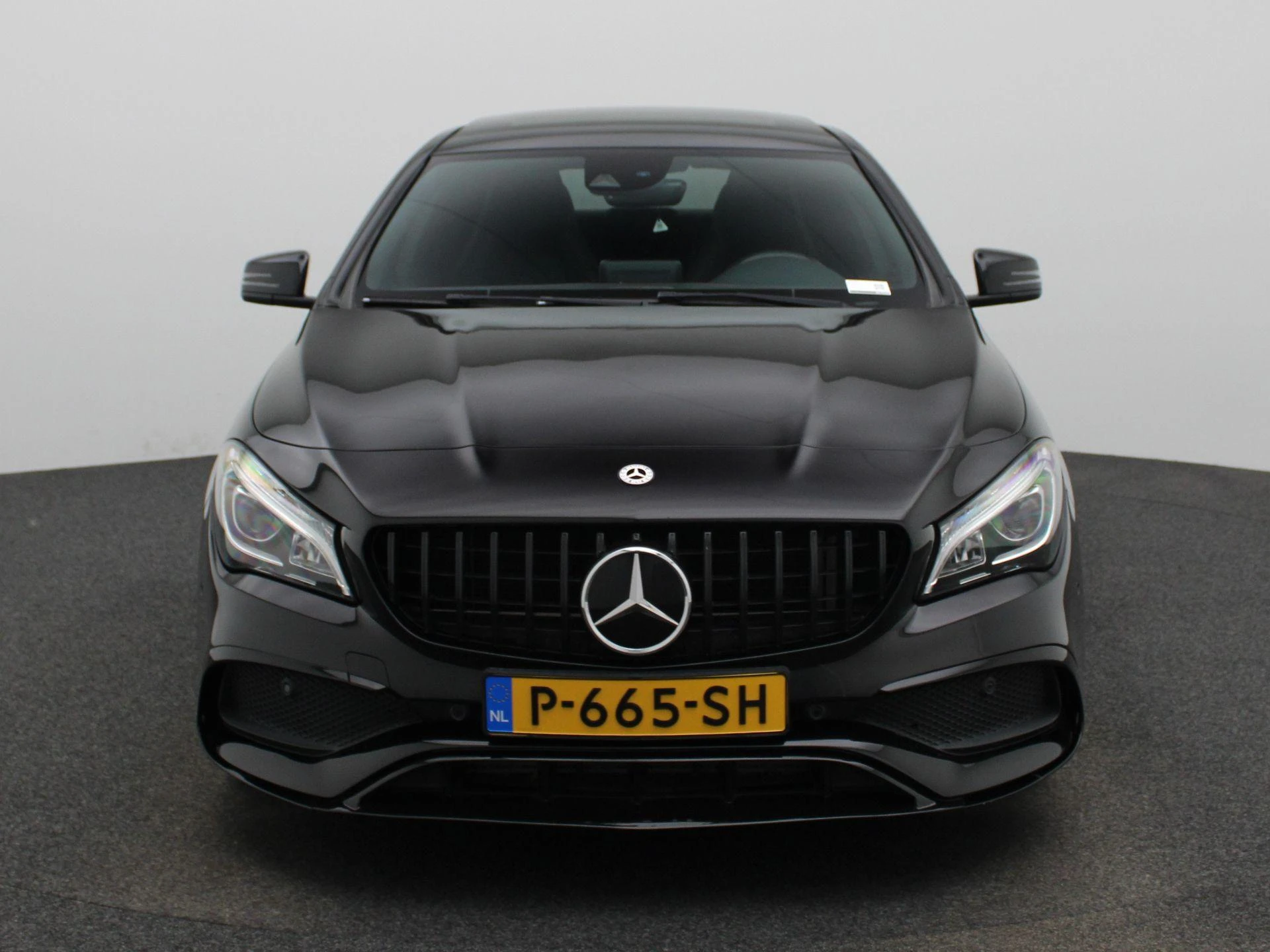 Mercedes-Benz-CLA-image-2