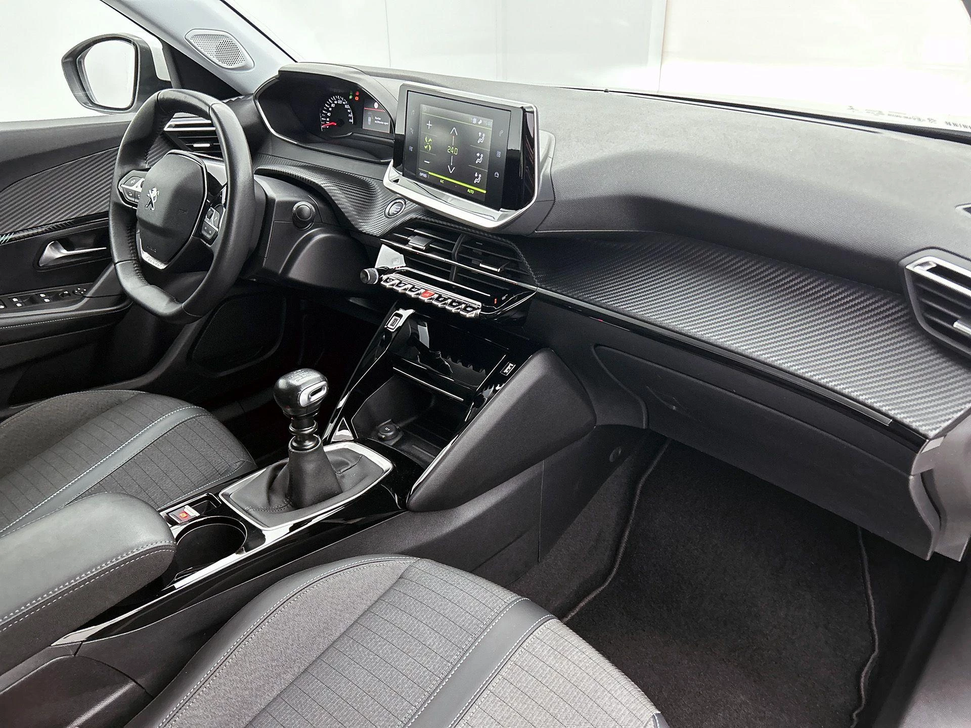 Peugeot-2008-image-20