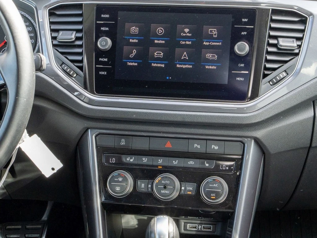 Volkswagen-T-Roc-image-10
