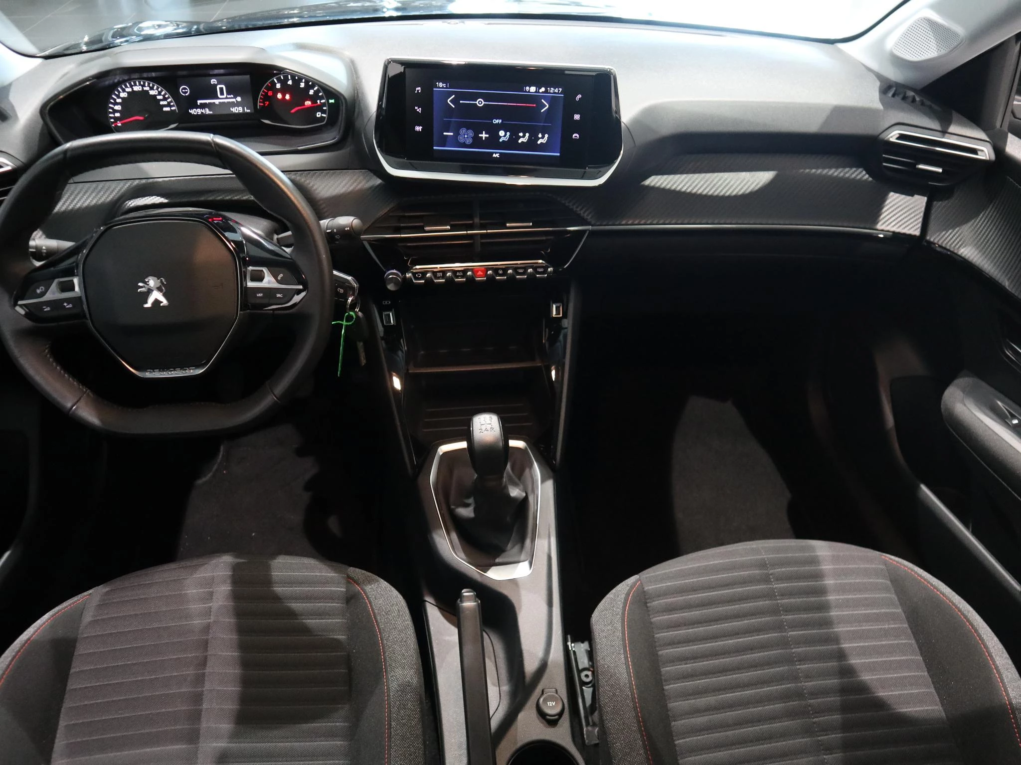 Peugeot-208-image-10