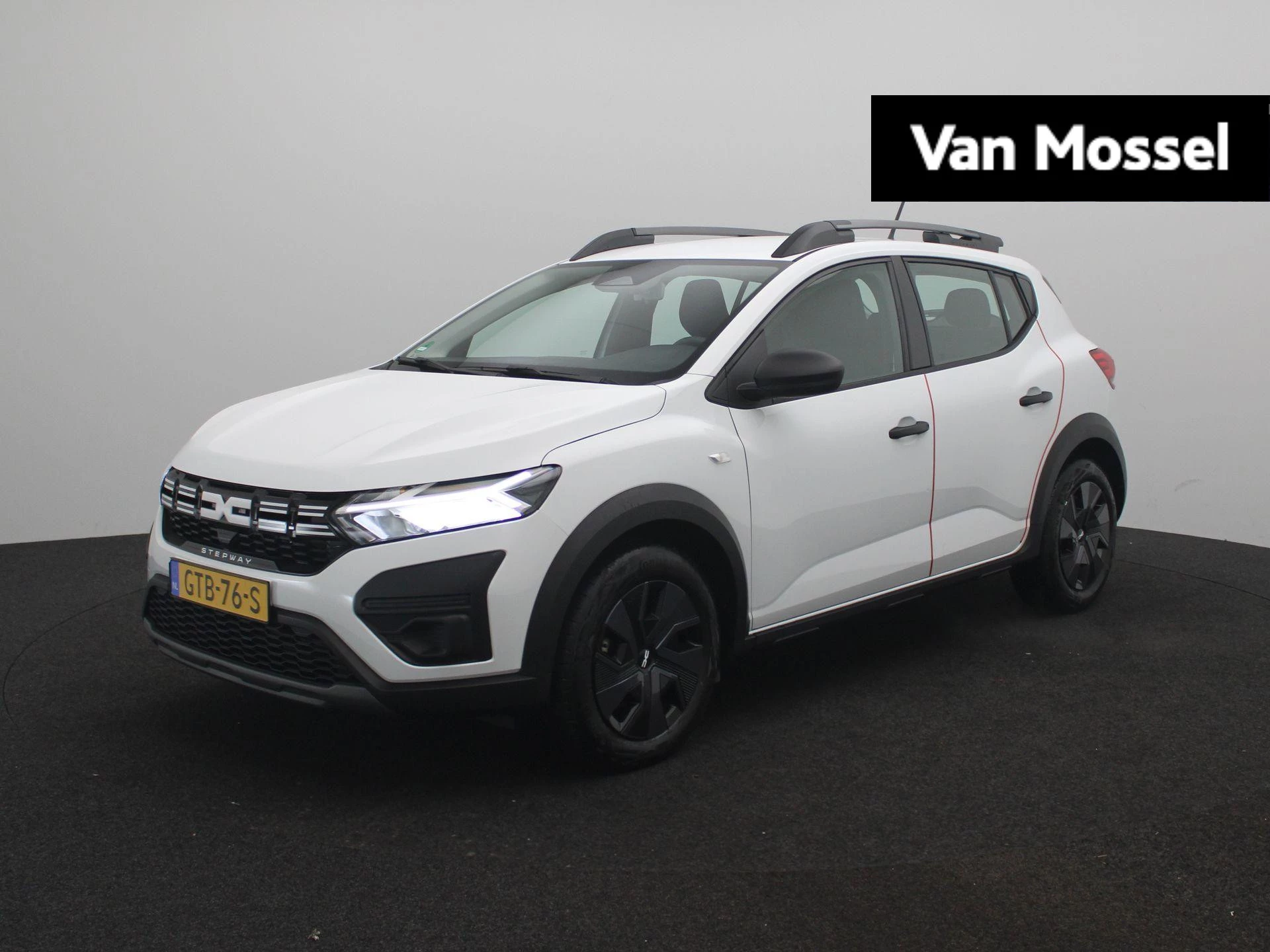 Dacia-Sandero Stepway-image-0