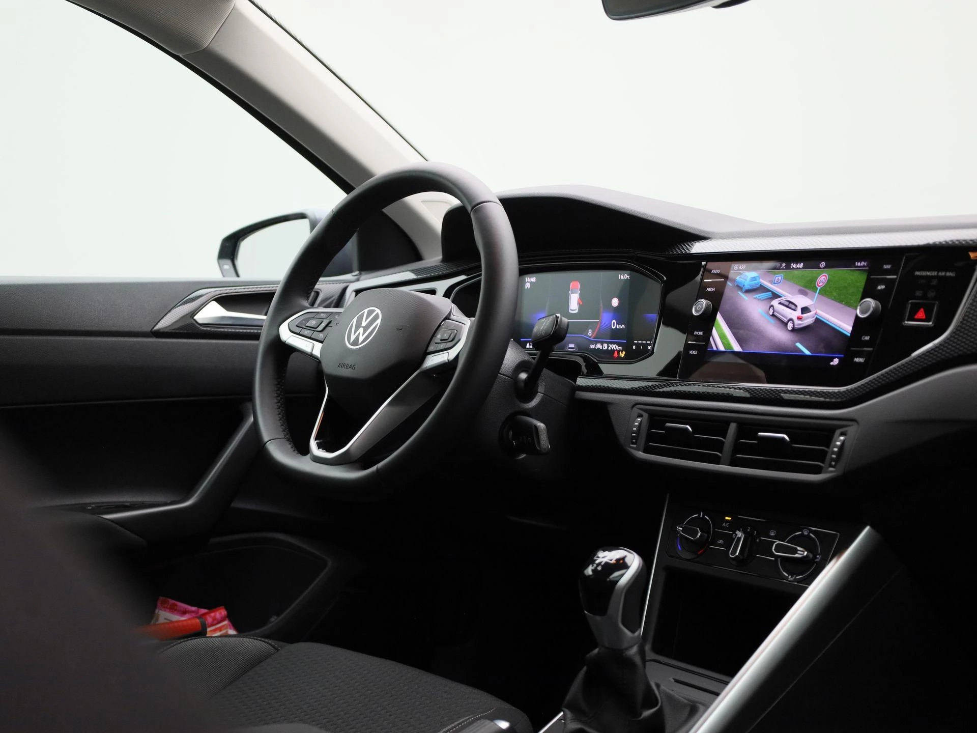 Volkswagen-Polo-image-33