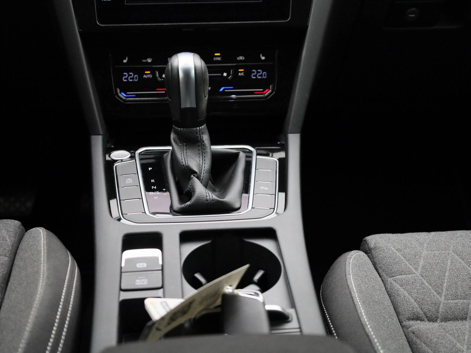 Volkswagen-Passat-image-9
