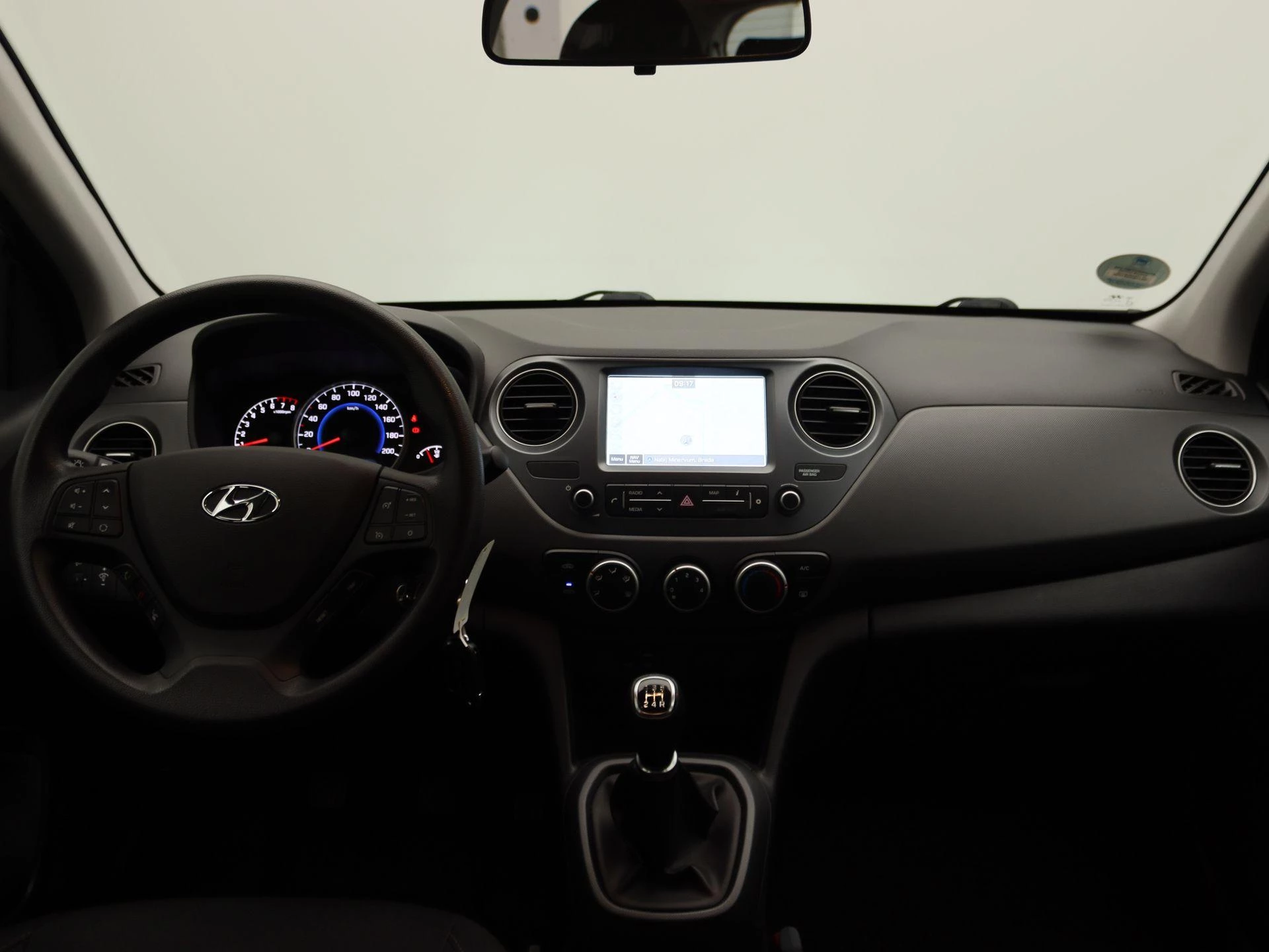 Hyundai-i10-image-7