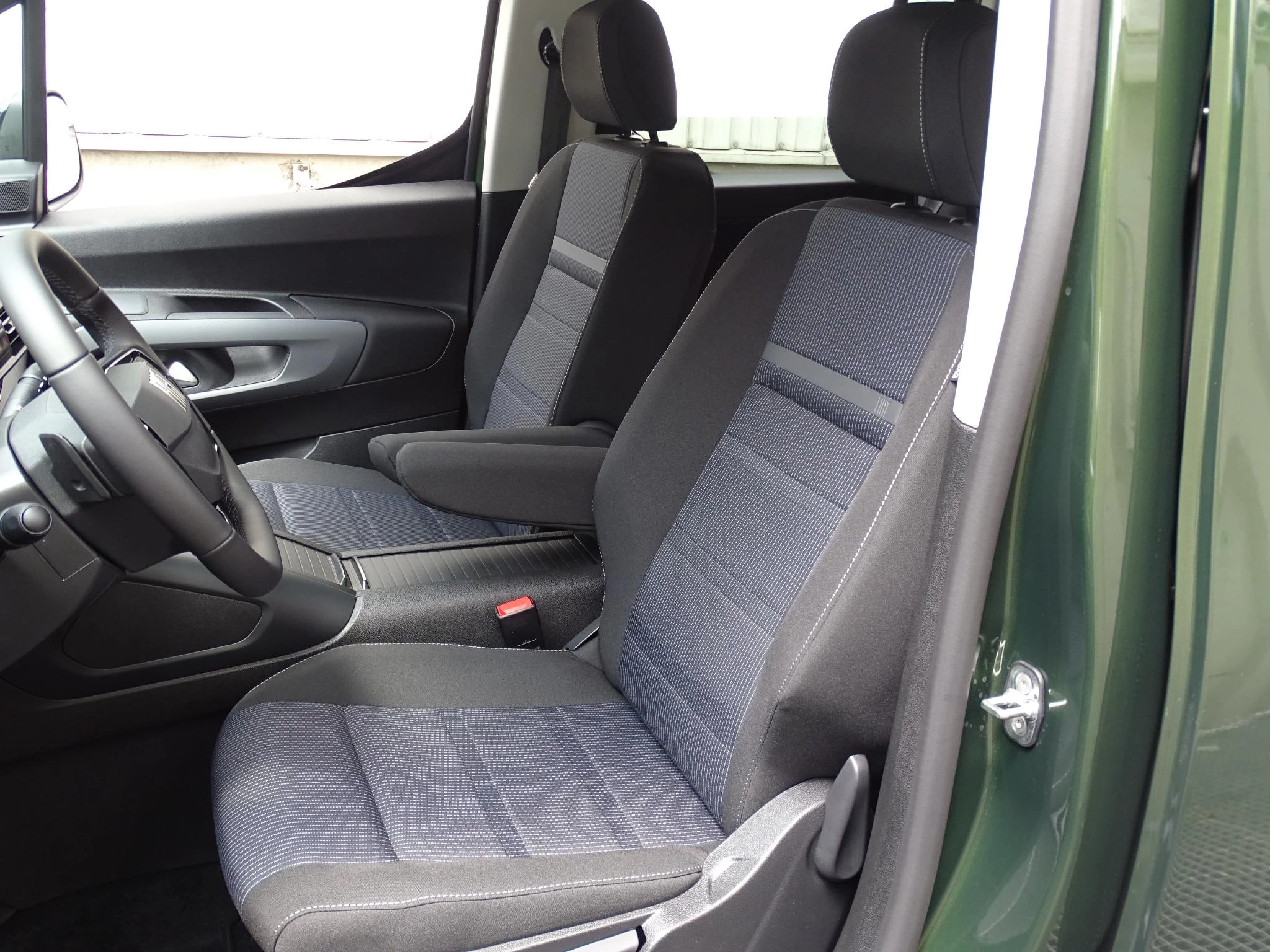 Fiat Qubo L 1.5 BlueHDI 130 S&S AT La Prima Long 7 seats gps+c
