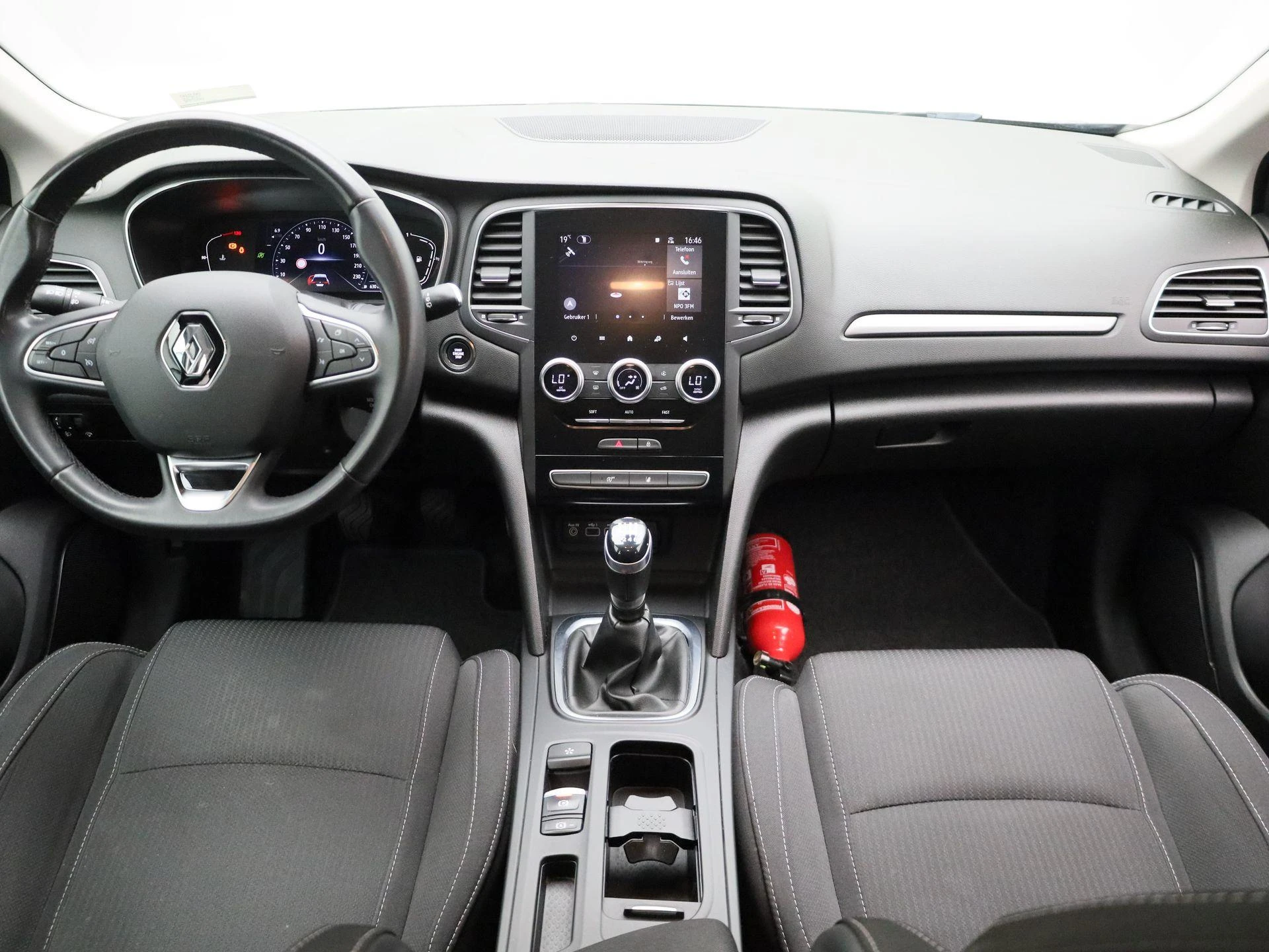 Renault-Mégane Grand Tour-image-9
