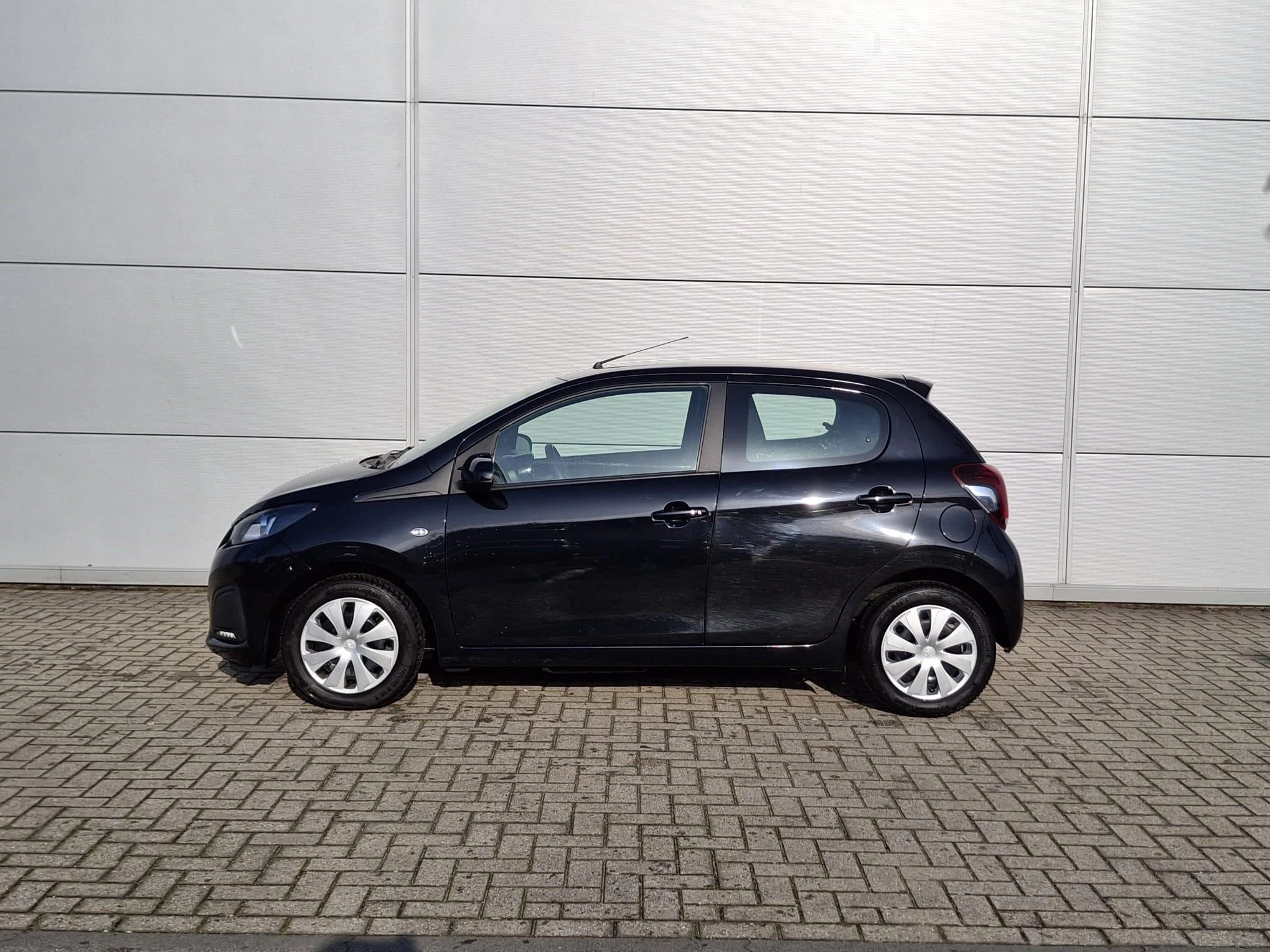 Peugeot-108-image-2