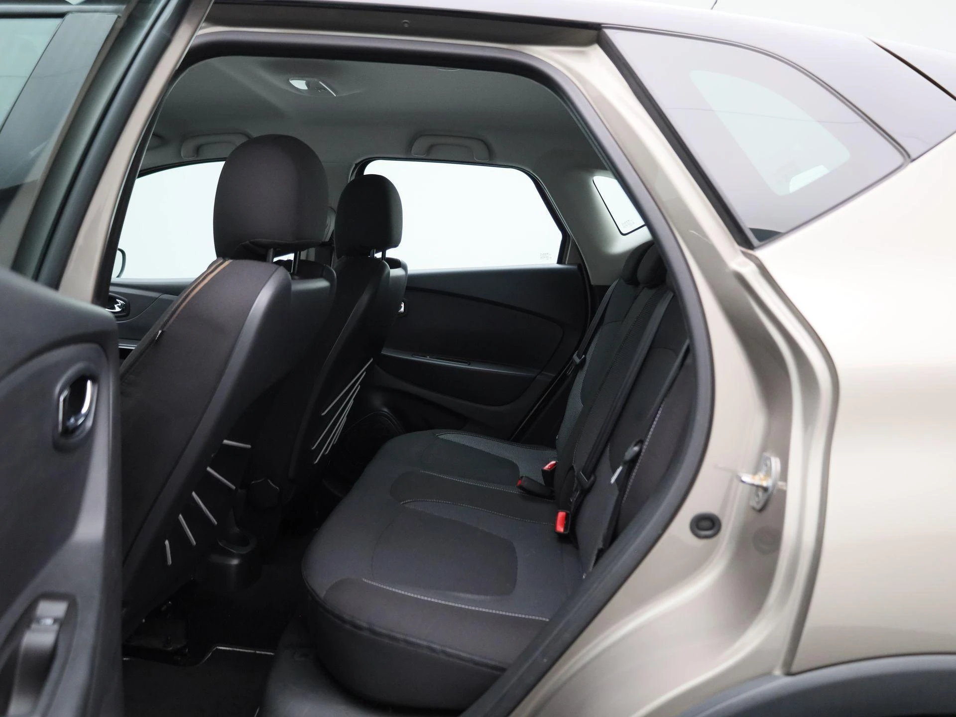 Renault-Captur-image-10
