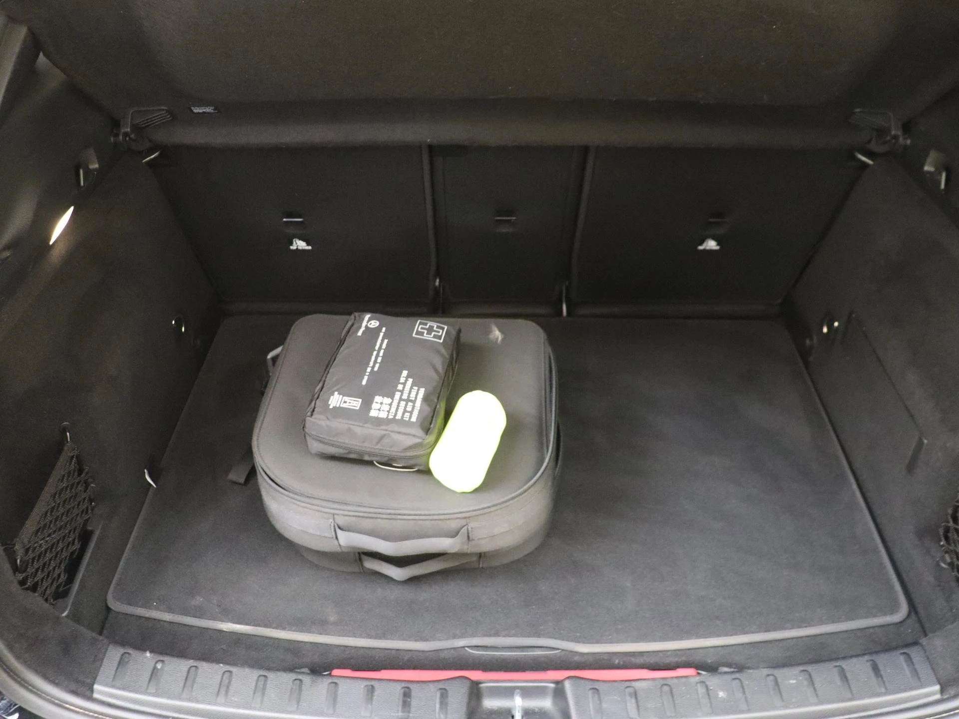 Mercedes-Benz-GLA-image-27