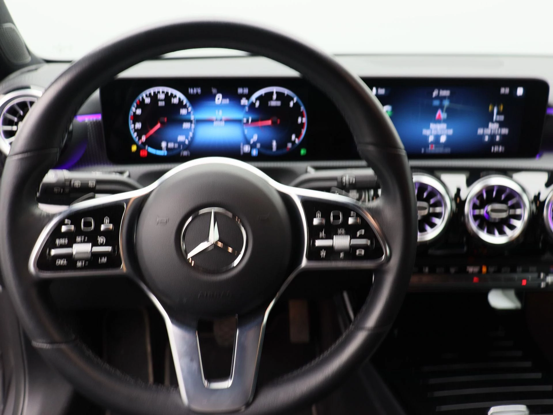 Mercedes-Benz CLA 180 d Shooting Brake Luxury Line