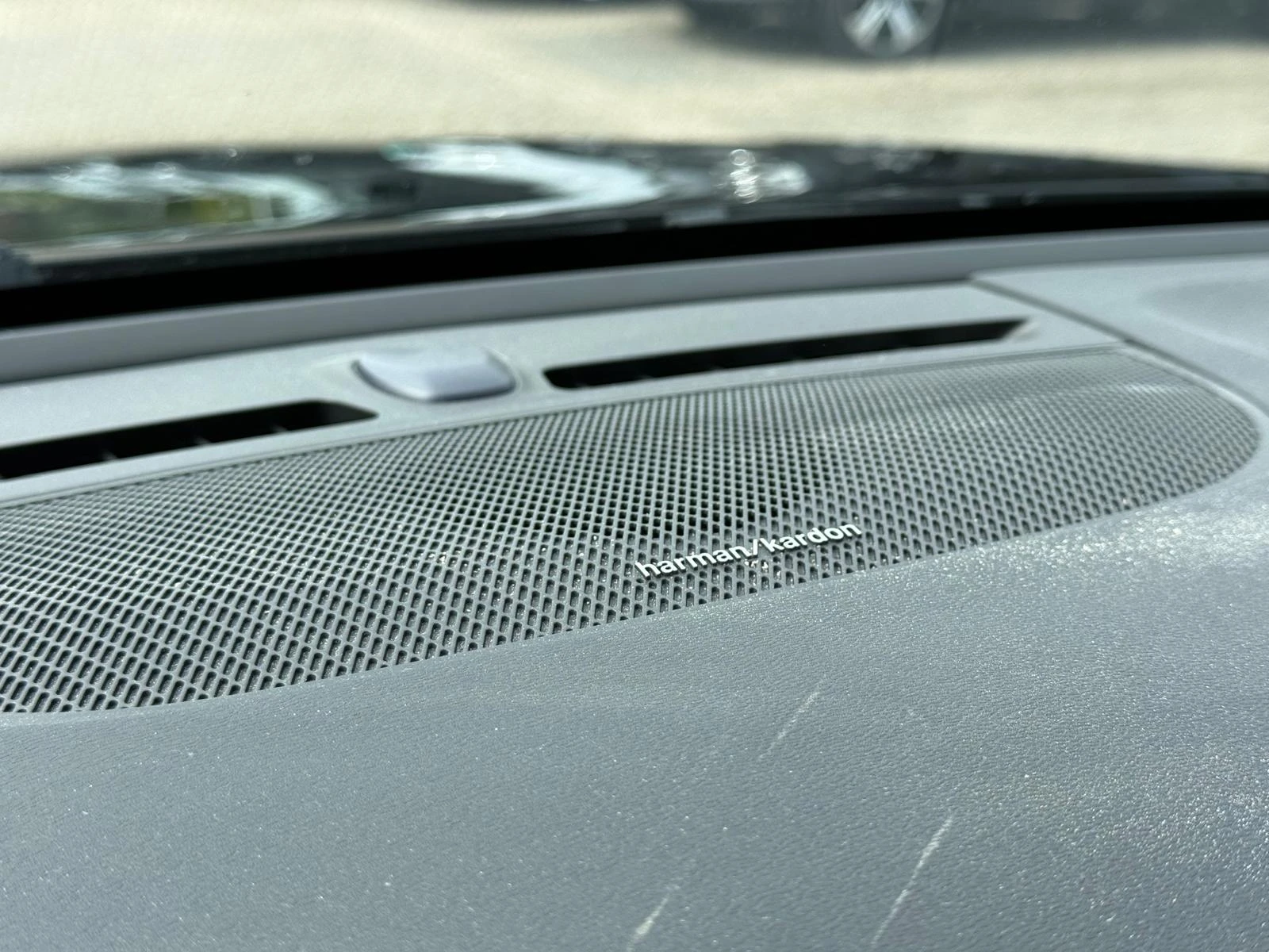 Volvo-XC40-image-21