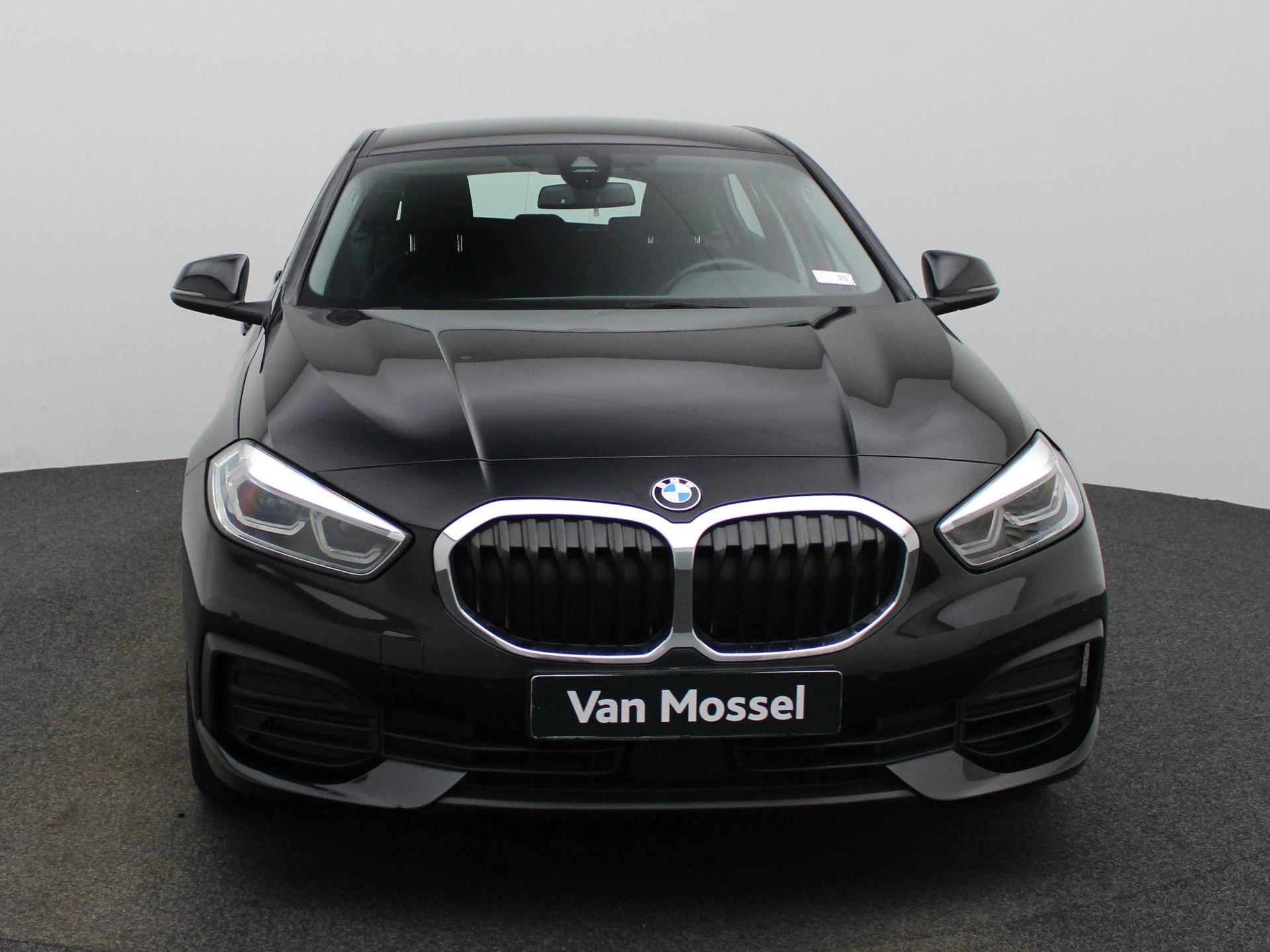 BMW-1 Reeks-image-2