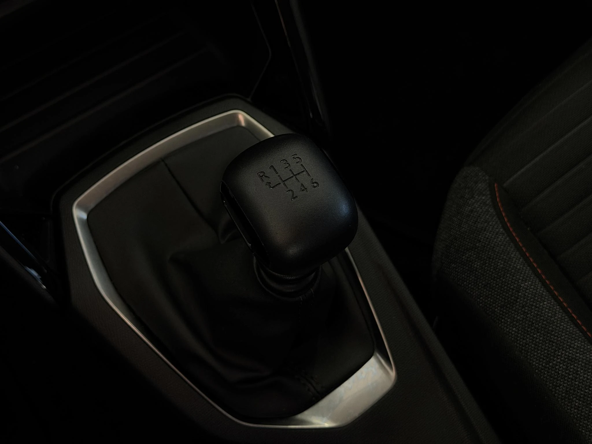 Peugeot-2008-image-16
