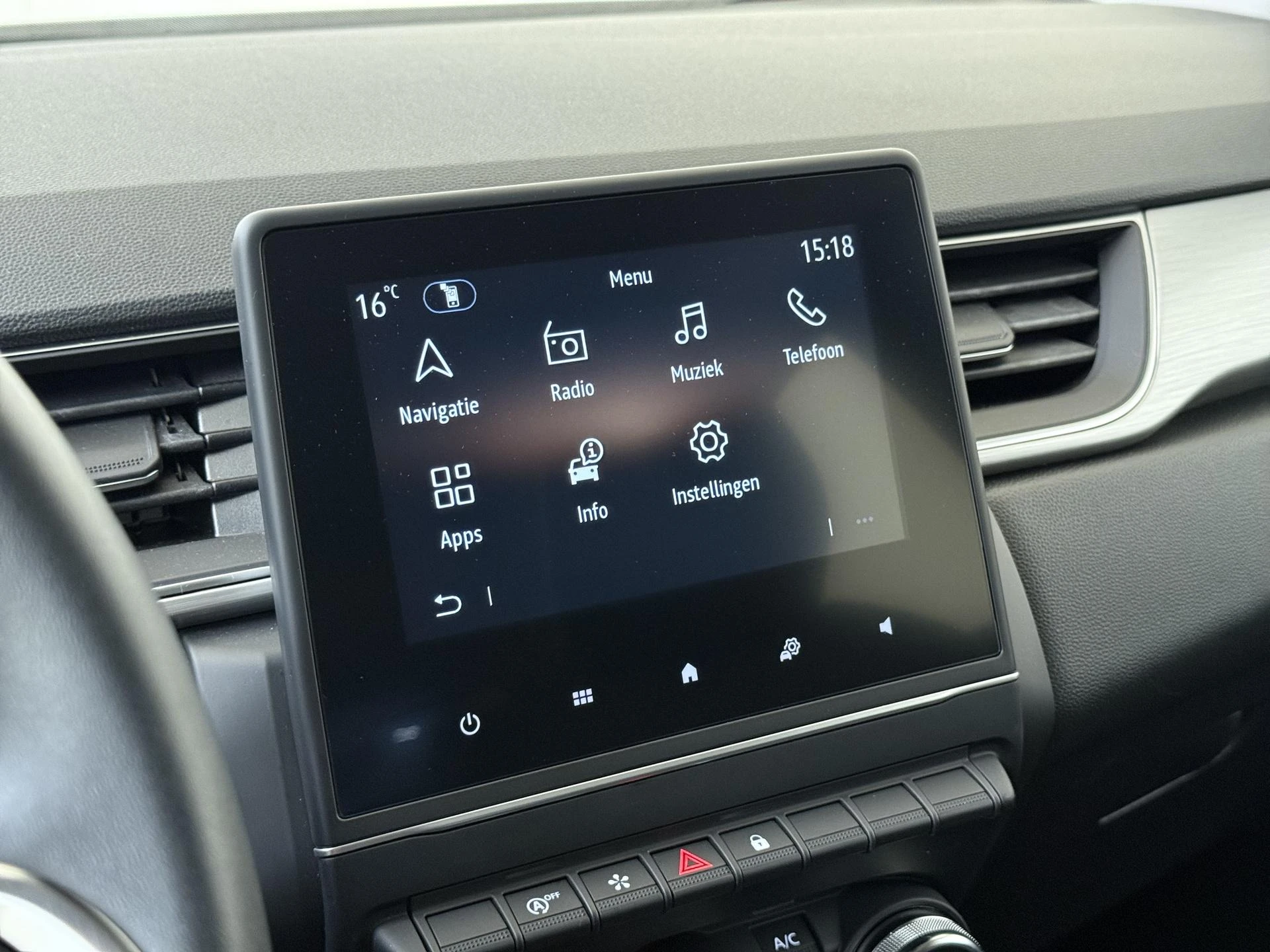 Renault-Captur-image-16