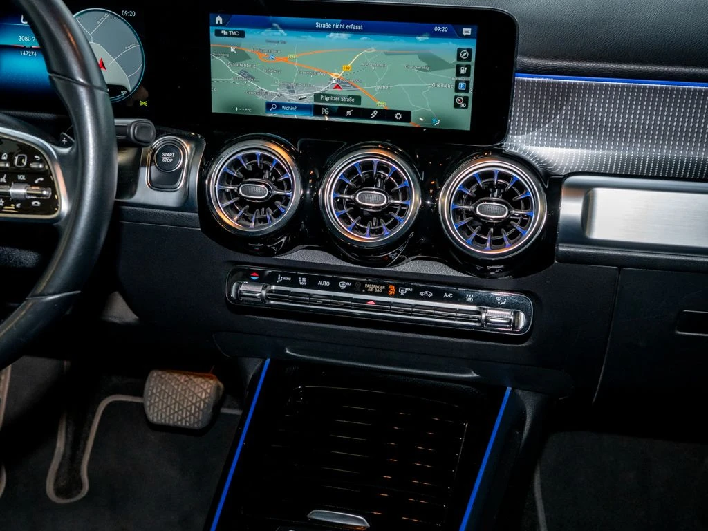 Mercedes-Benz-EQB 250-image-10