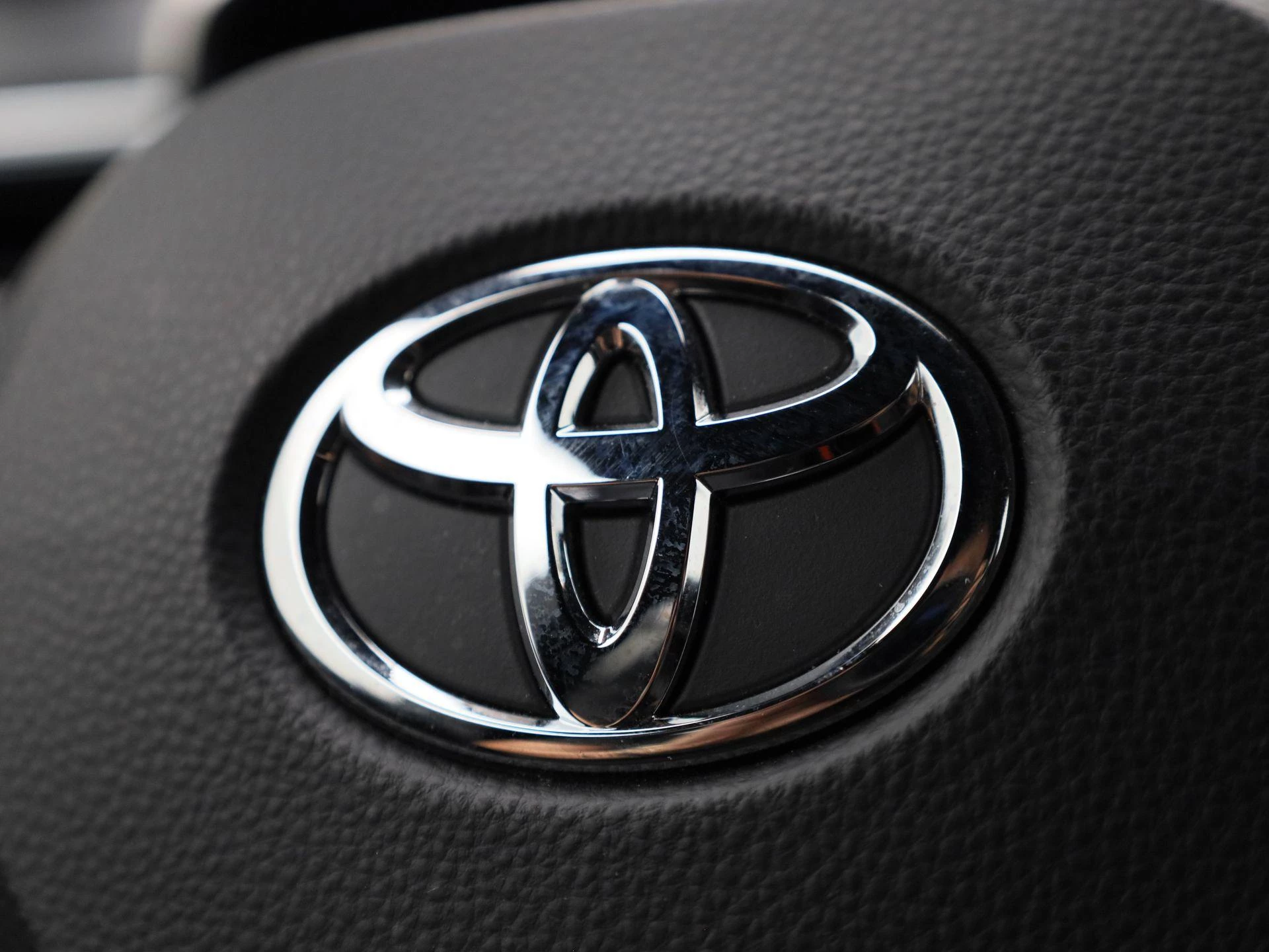 Toyota Corolla 1.8 Hybrid Business Plus