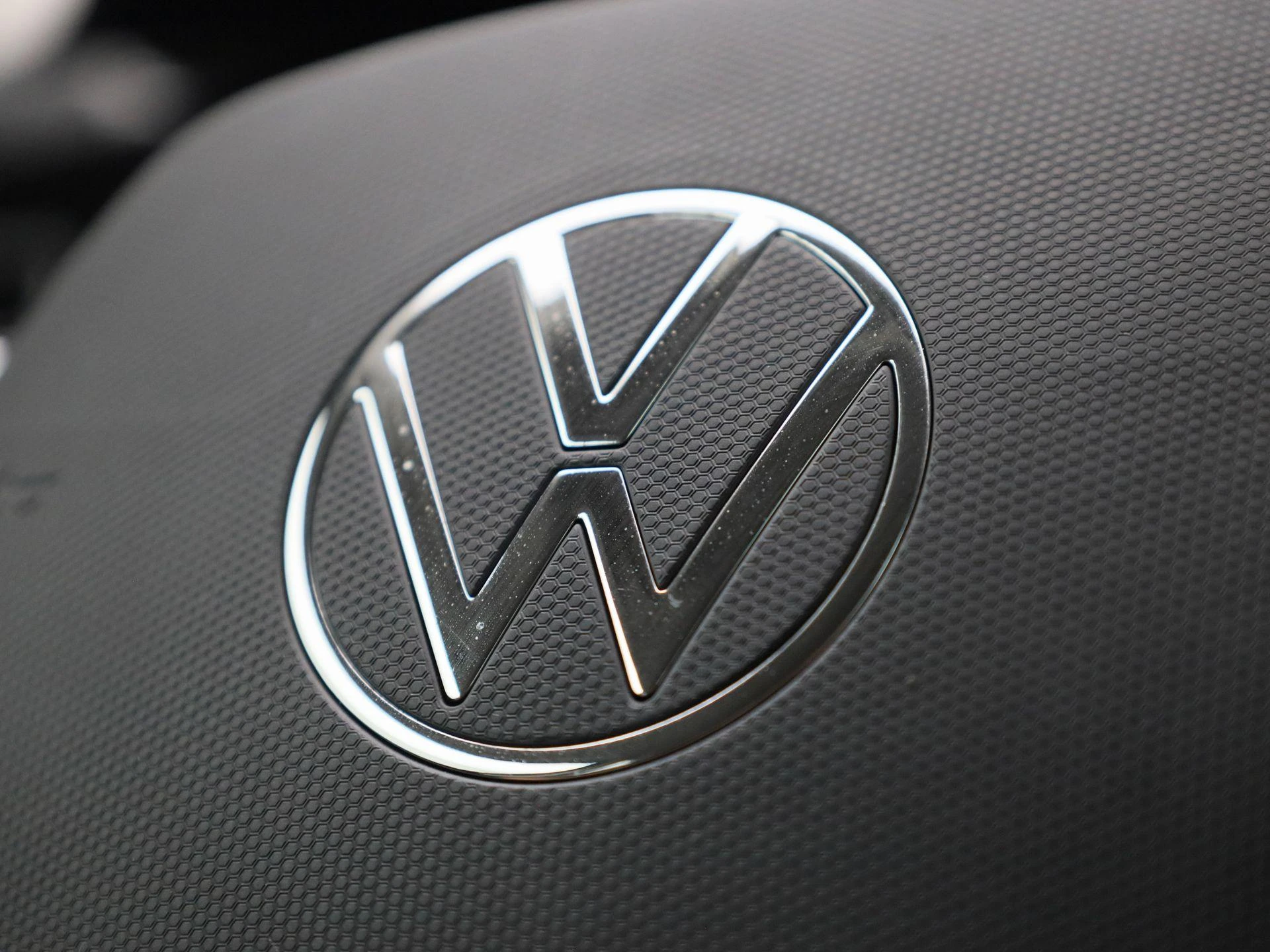 Volkswagen-Polo-image-24