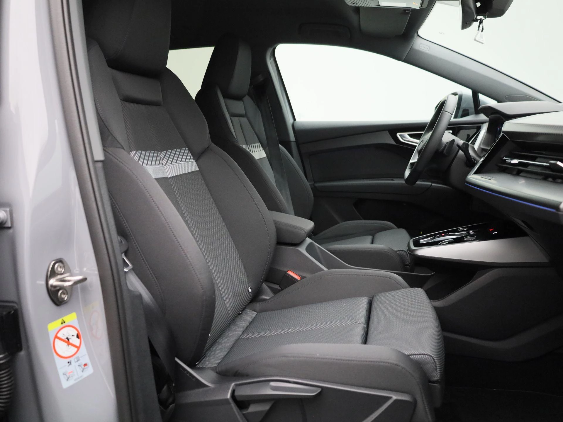 Audi-Q4 e-tron-image-38