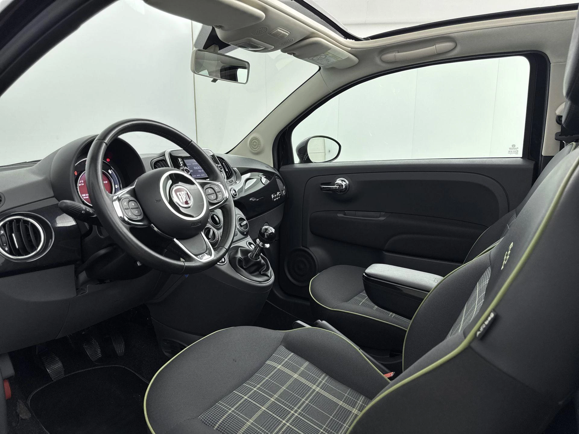Fiat-500C-image-7