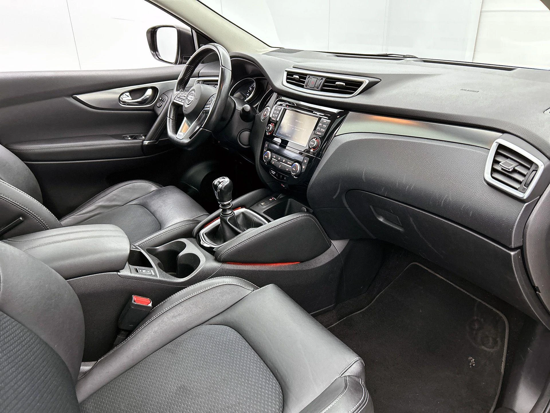Nissan-QASHQAI-image-21