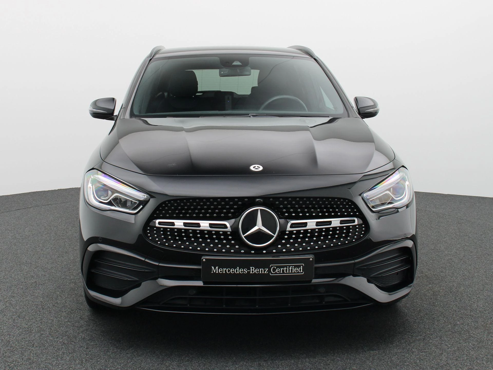 Mercedes-Benz GLA 180 AMG Line + NIGHTPAKKET + SENSOREN + CAMERA +