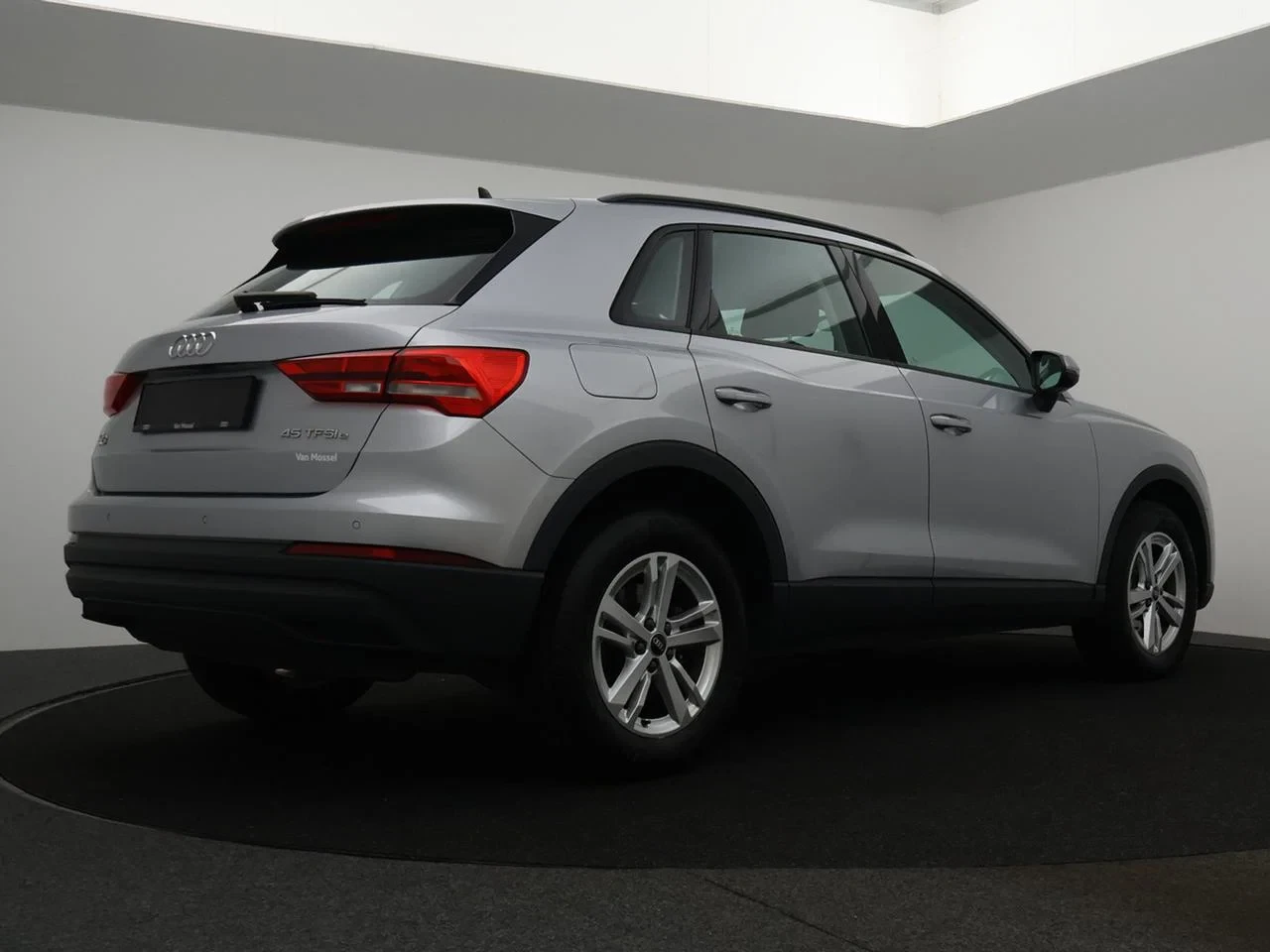 Audi-Q3-image-1
