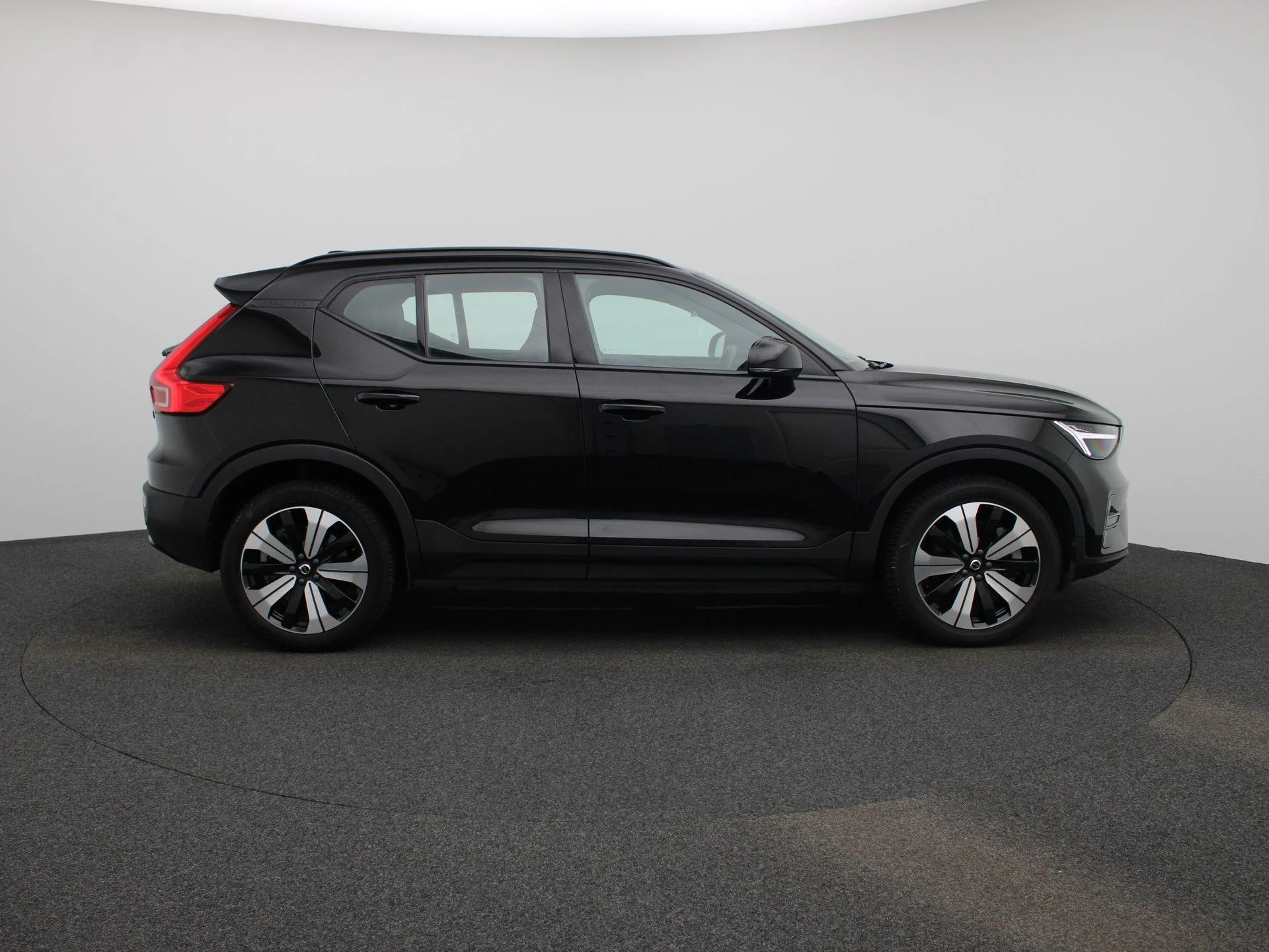 Volvo-XC40-image-7