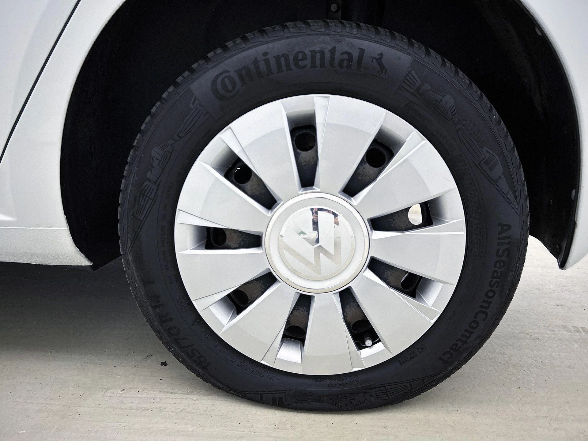 Volkswagen-up!-image-12