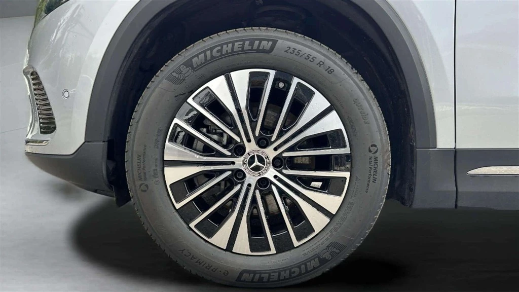 Mercedes-Benz-EQA-image-8