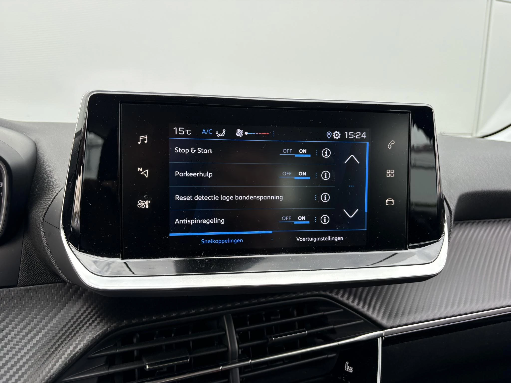 Peugeot-208-image-16